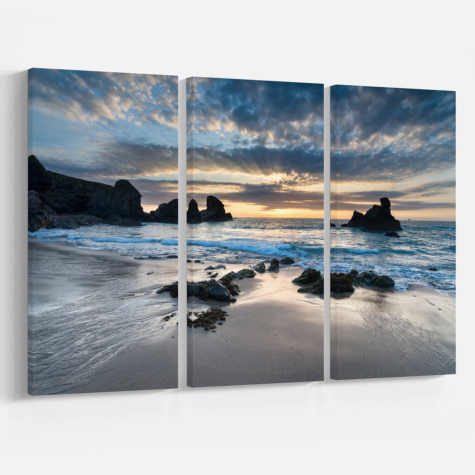 Designart Beautiful Porthcothan Bay Modern Seashore Canvas Wall Art Print