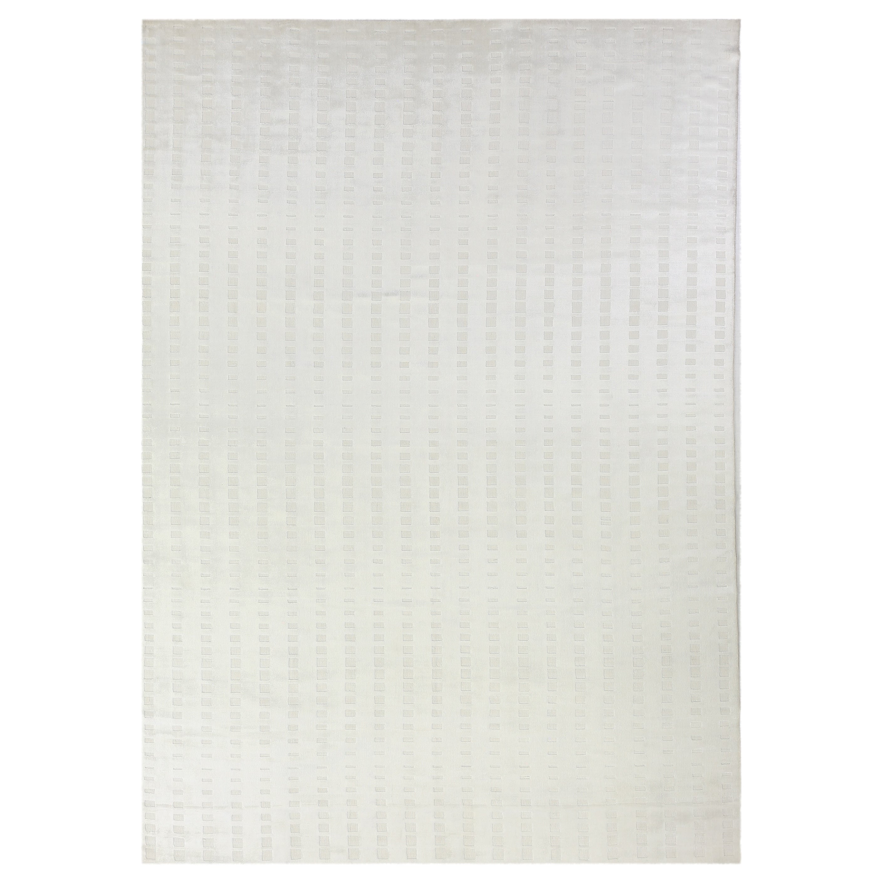 Dovey Handloomed Bamboo Silk White Area Rug 136 X 186