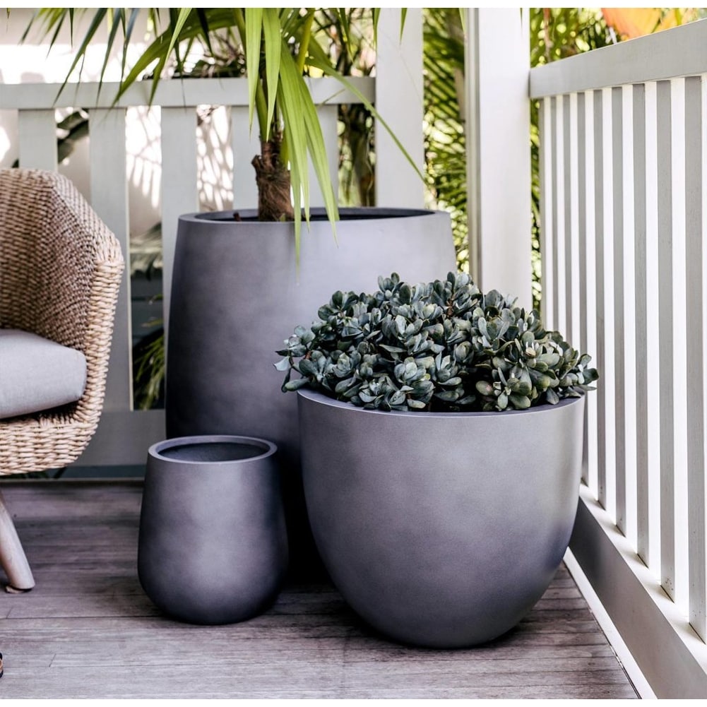 Long Beach 12 Dia. X 10 H Fiberstone Round Planter In Grey Finish