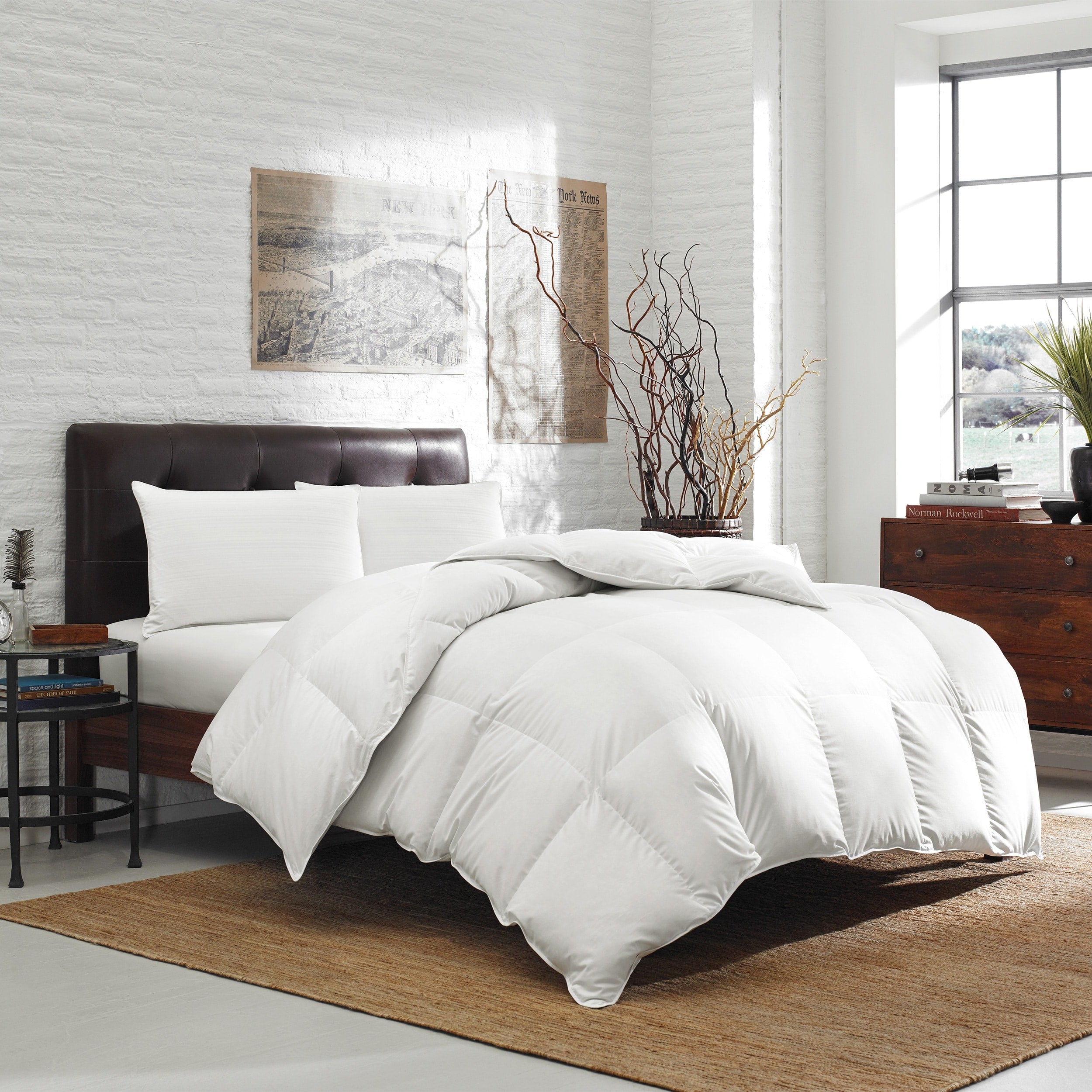 Eddie Bauer Oversized Medium Warmth 650 Fill Power White Down Comforter