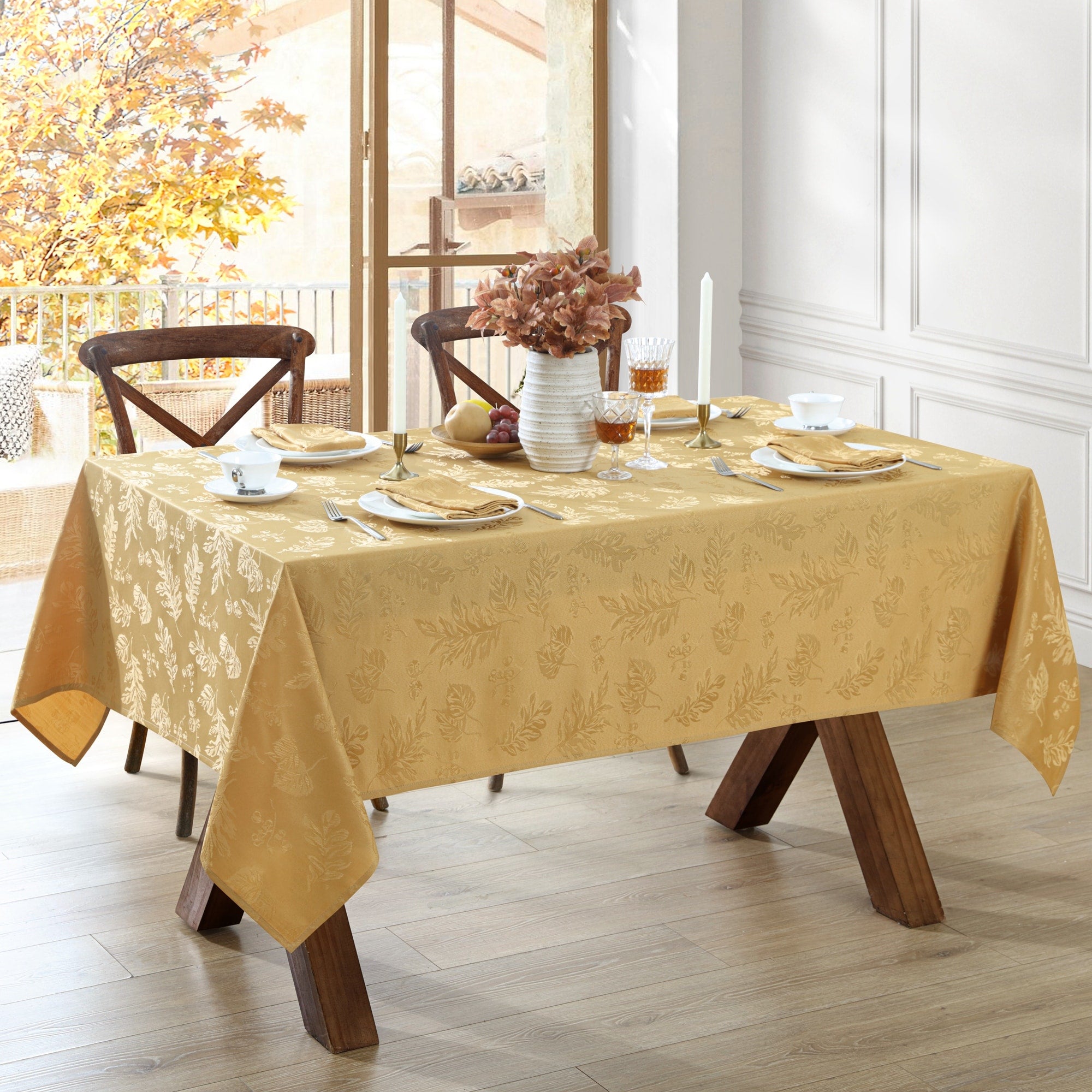 Elegant Woven Leaves Jacquard Damask Tablecloth