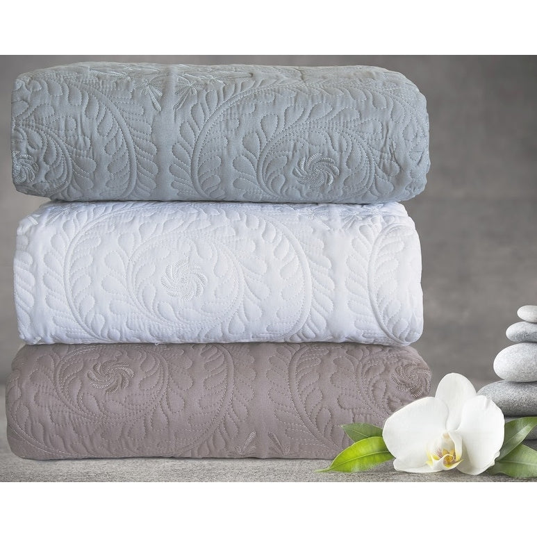 White Embroidery Quilt Set