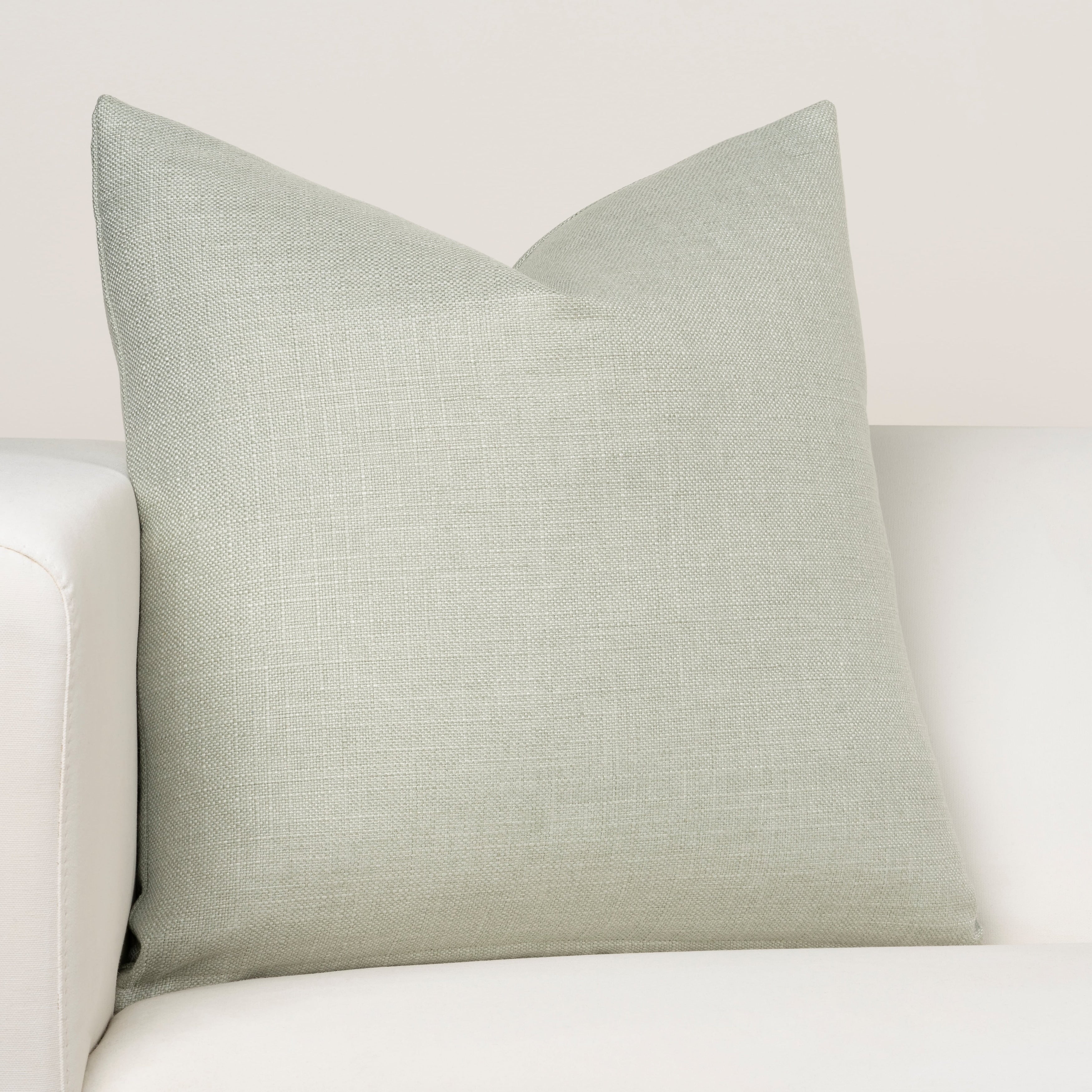 Ernest Hemingway Gulf Stream 16 Designer Throw Pillow
