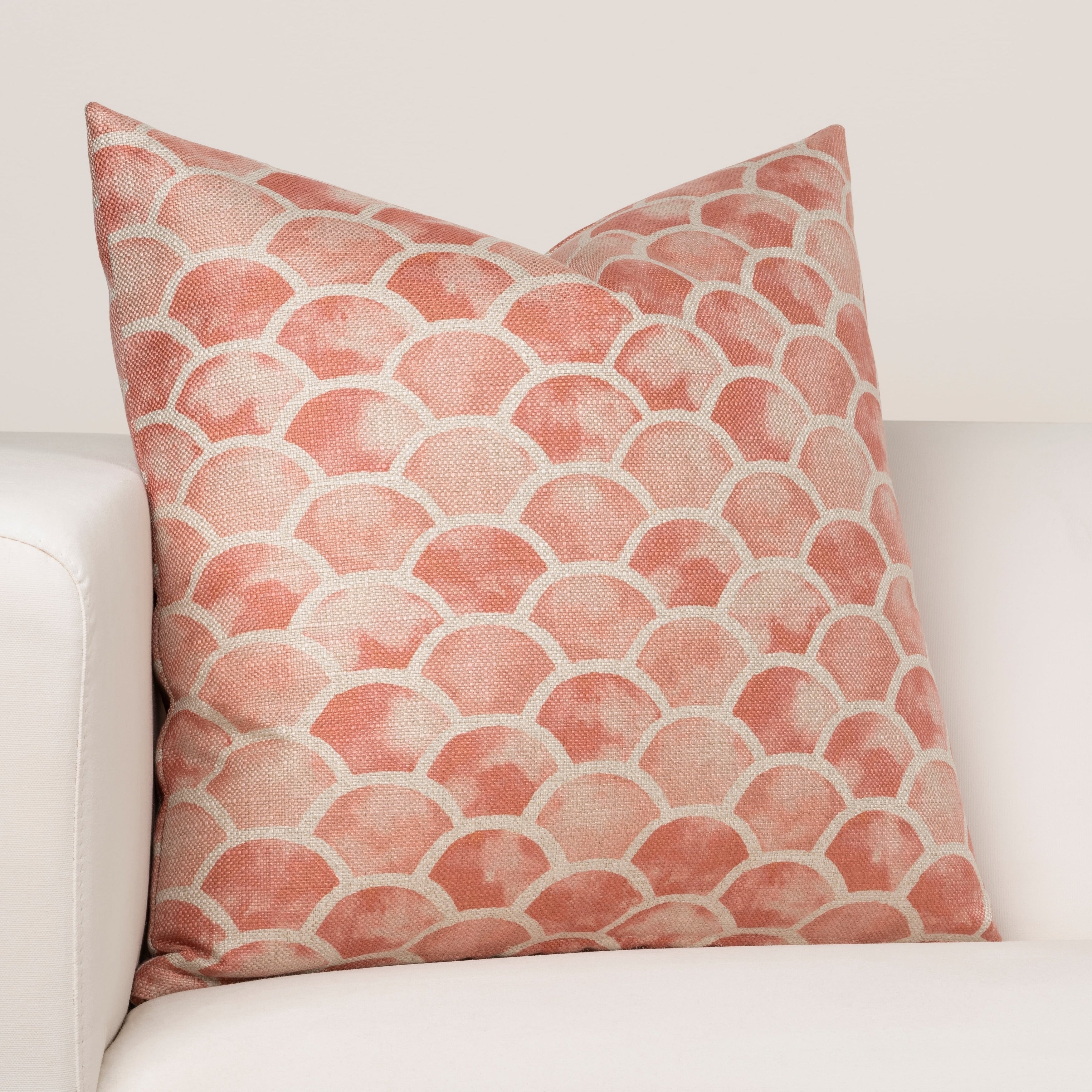 Porch Den Kinglet Half Shell Pattern Throw Pillow