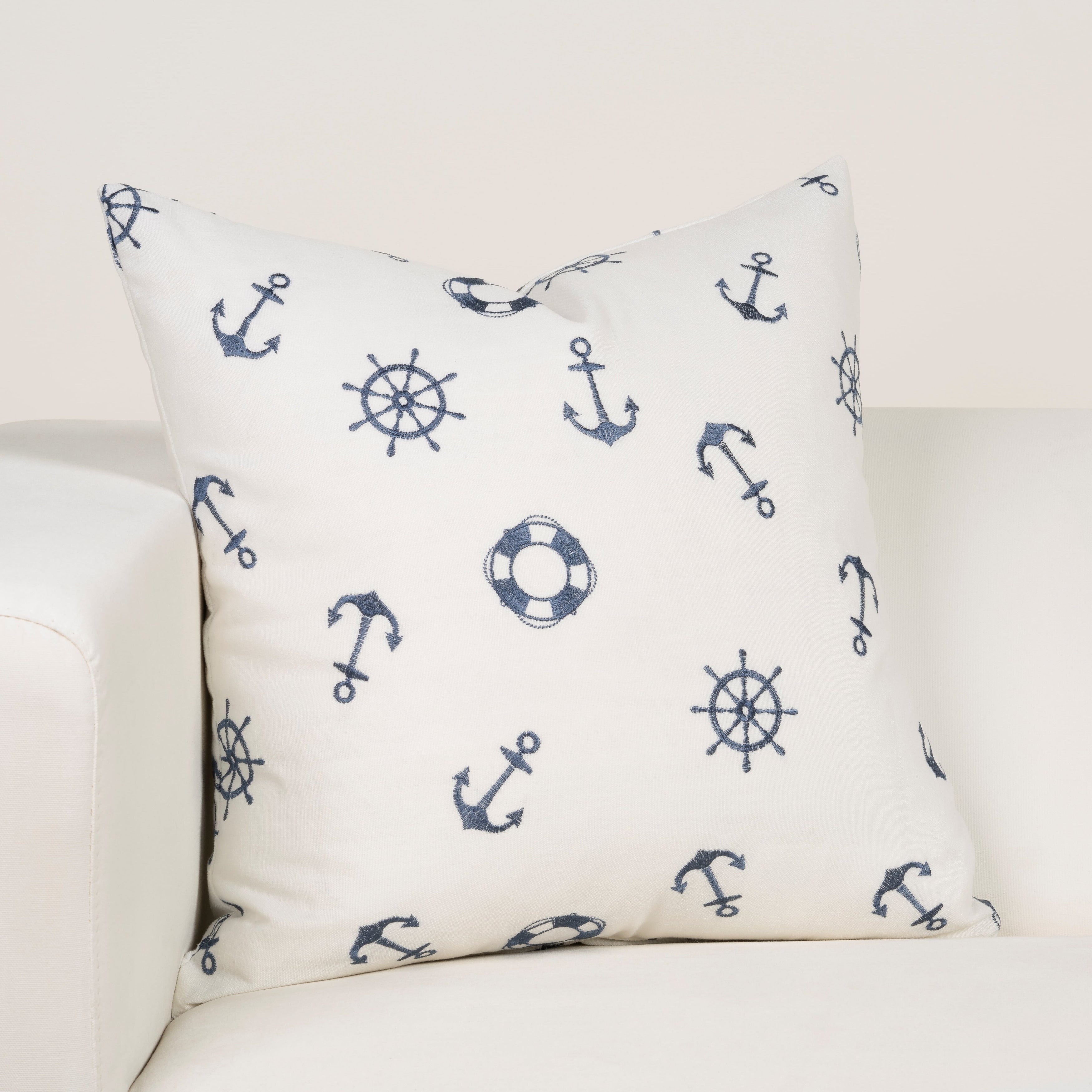 Ernest Hemingway Ships Wheel 16 Designer Throw Pillow Whie Blue