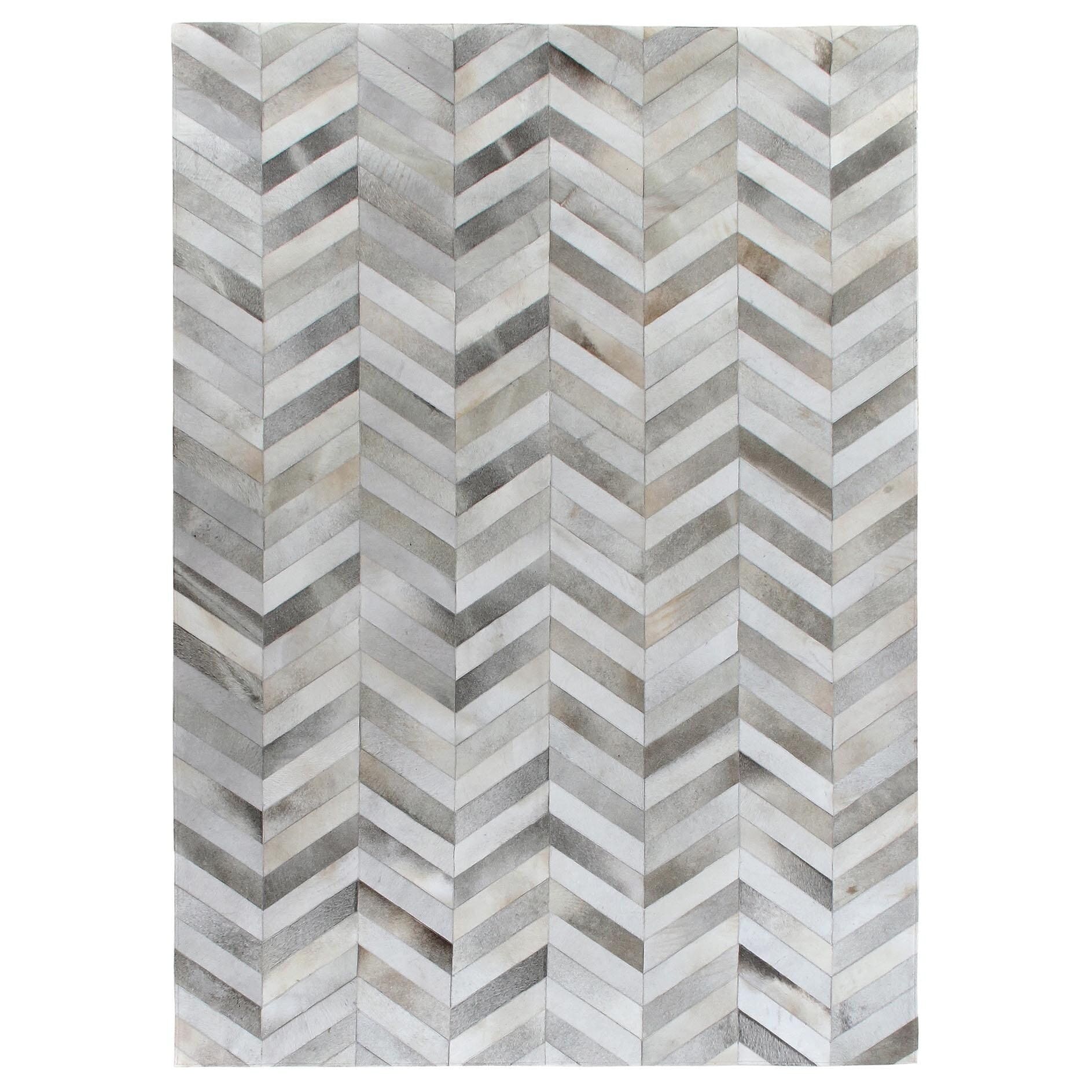 Exquisite Rugs Chevron Red White Leather Hair On Hide Rug 116 X 146 . 116 X 146