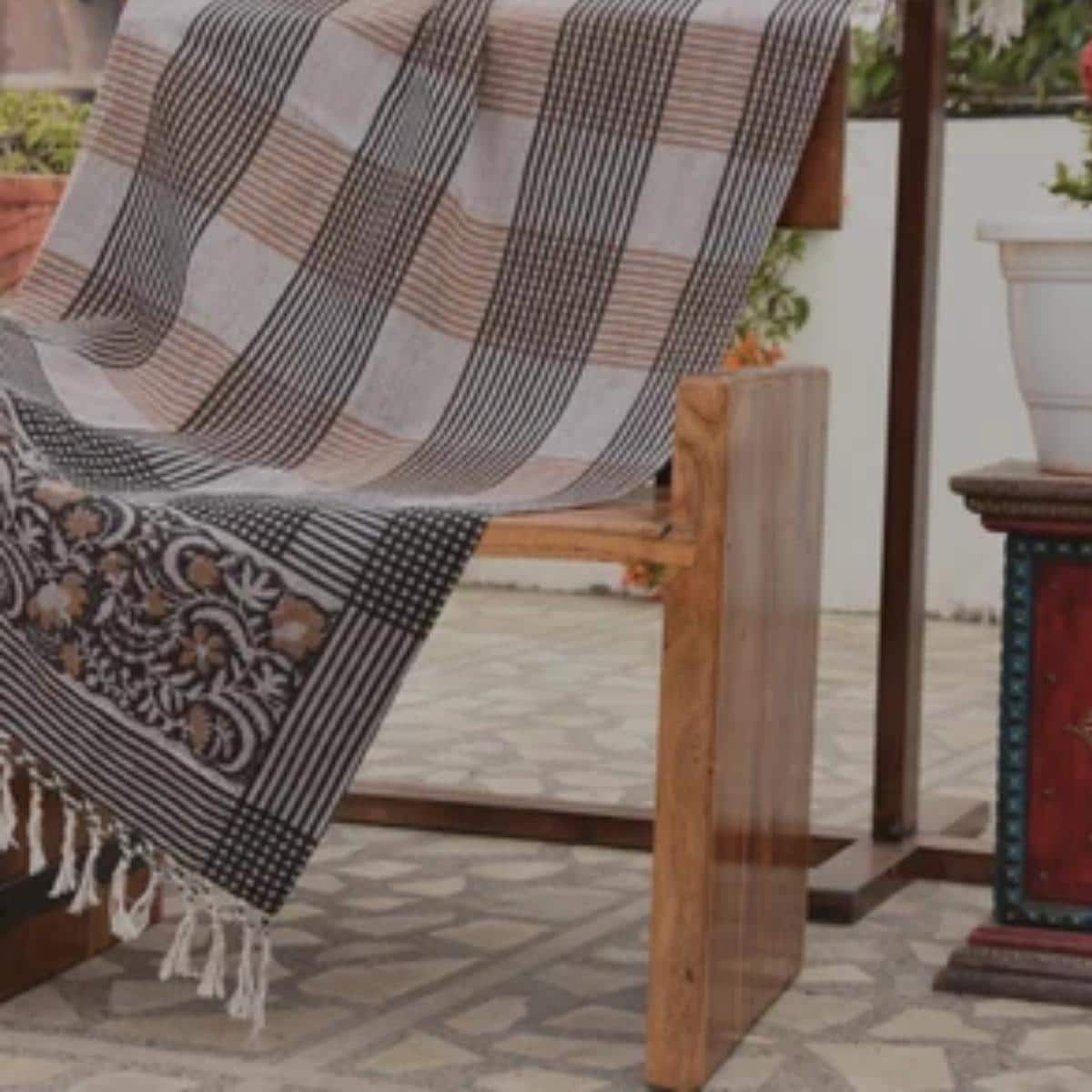 Fabdivine Floral Cube Lines Handwoven Block Printed Cotton 90X54 Throw Blanket Decorative Sofa Bed Living Room Accent