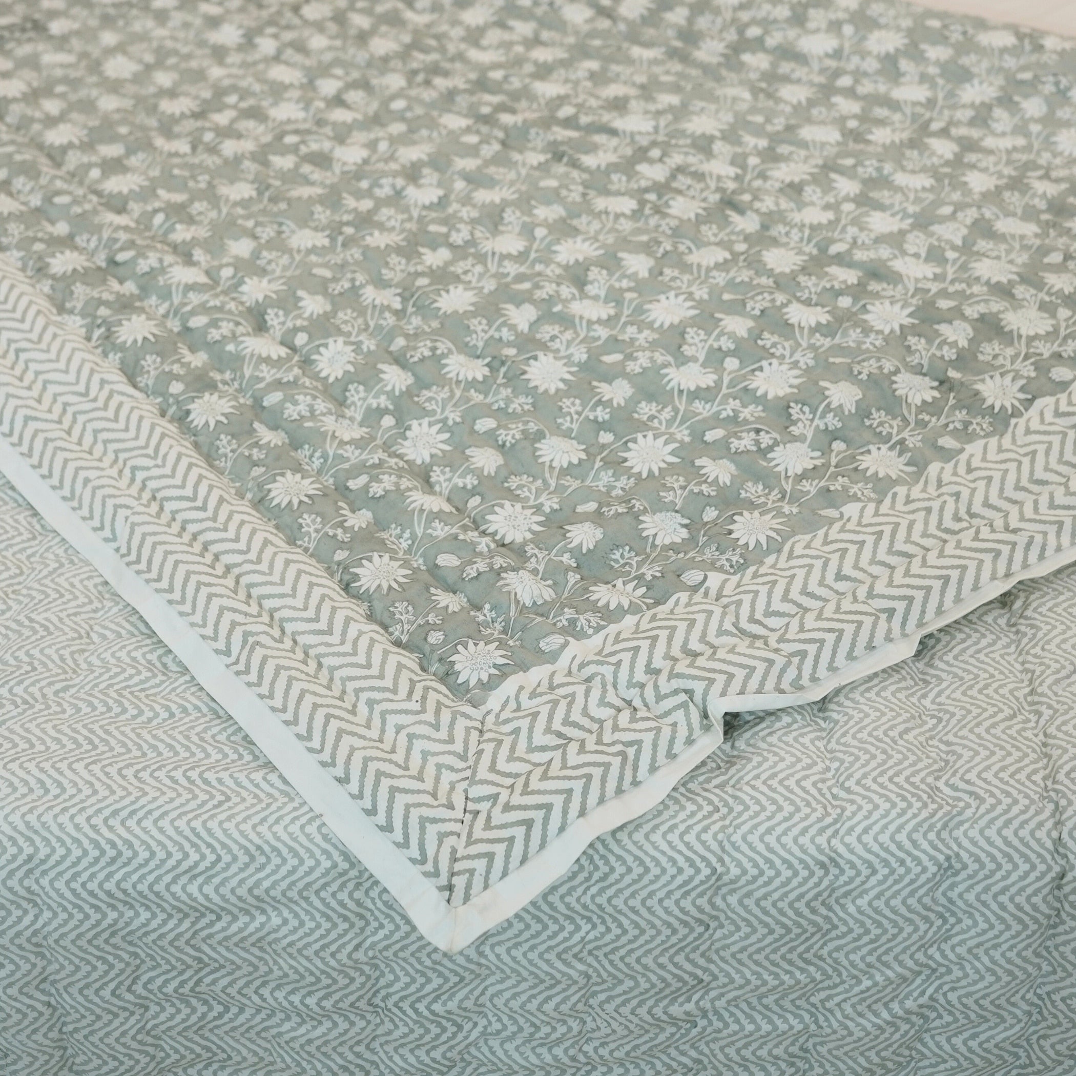 Fabdivine Handmade Luxury Hand Block Print Cotton Quilt Both Side Printed Blue White Floral Double Sided Reversible Bedspread