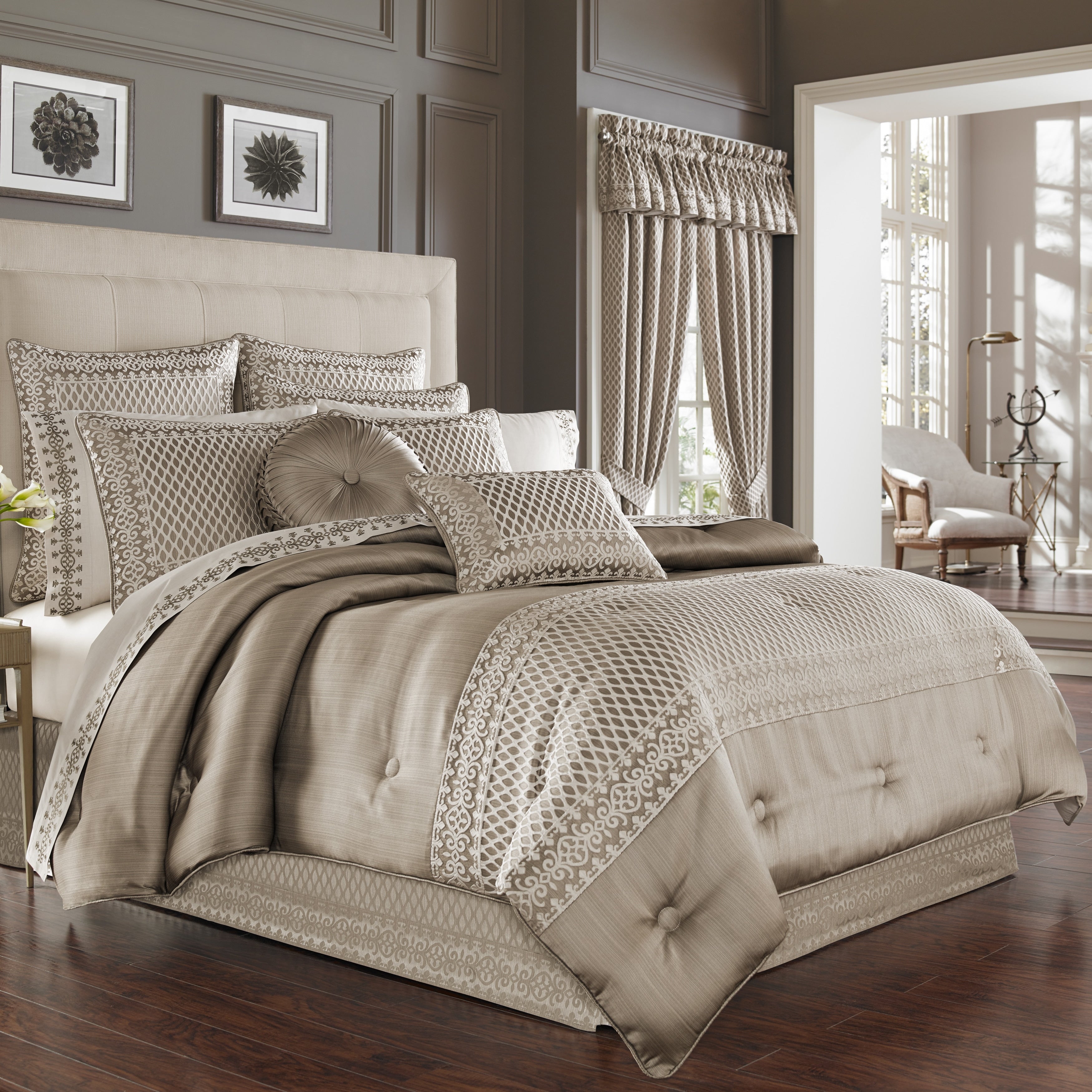 Five Queens Court Beaumont Champagne Jacquard 4 Piece Luxury Comforter Set
