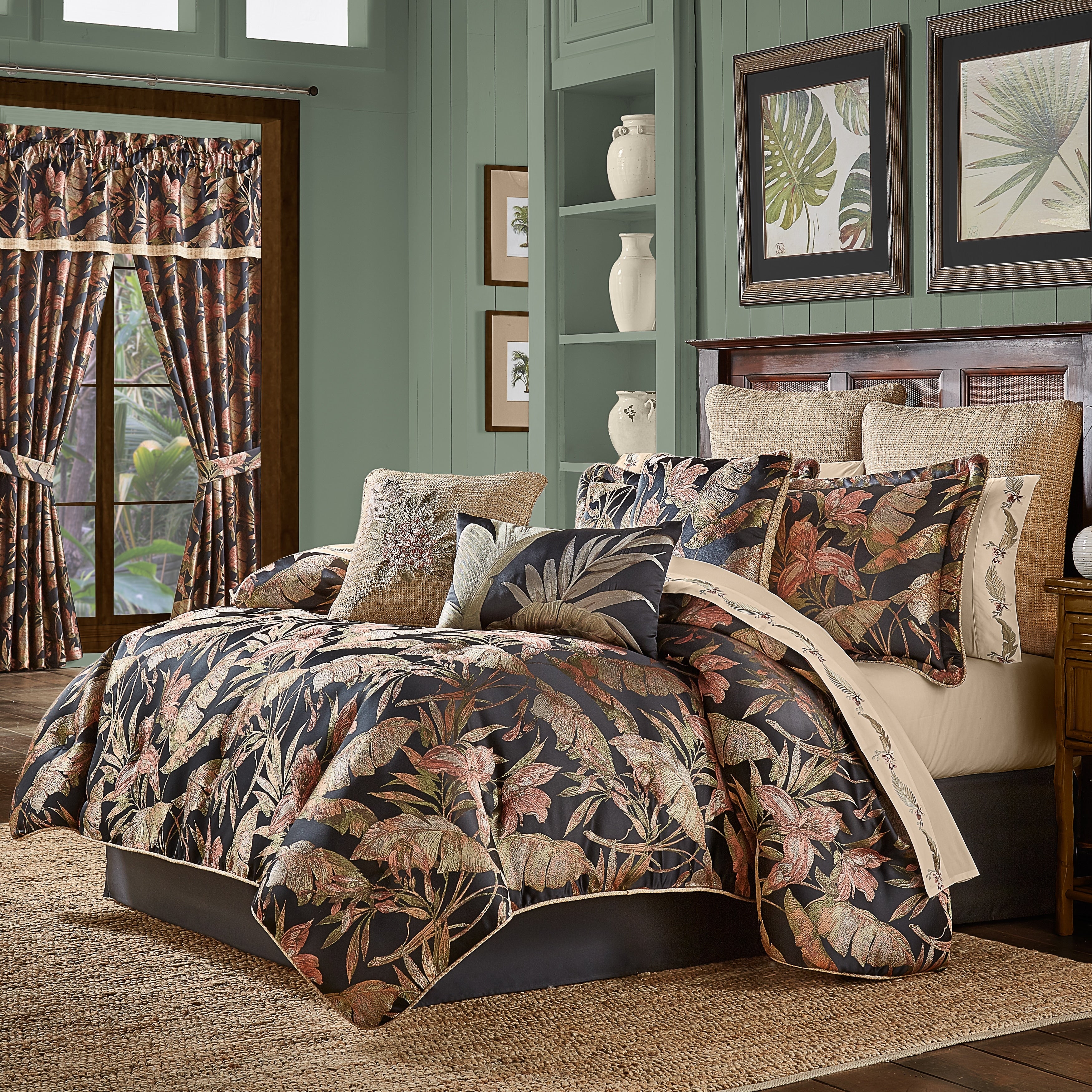 Five Queens Court Martina Comforter Set