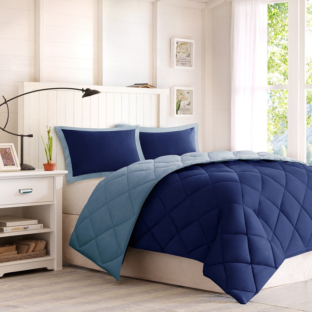 Full Queen 3M Scotchgard Diamond Quilting Reversible Down Alternative Comforter Set