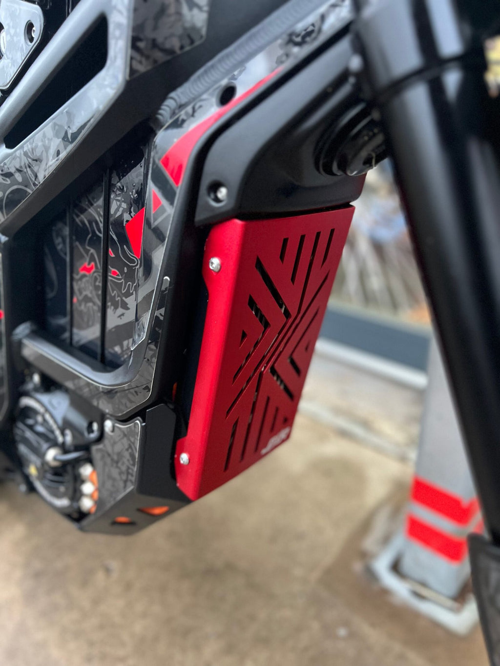 USED TALARIA STING PRO MX5 BLACK / RED