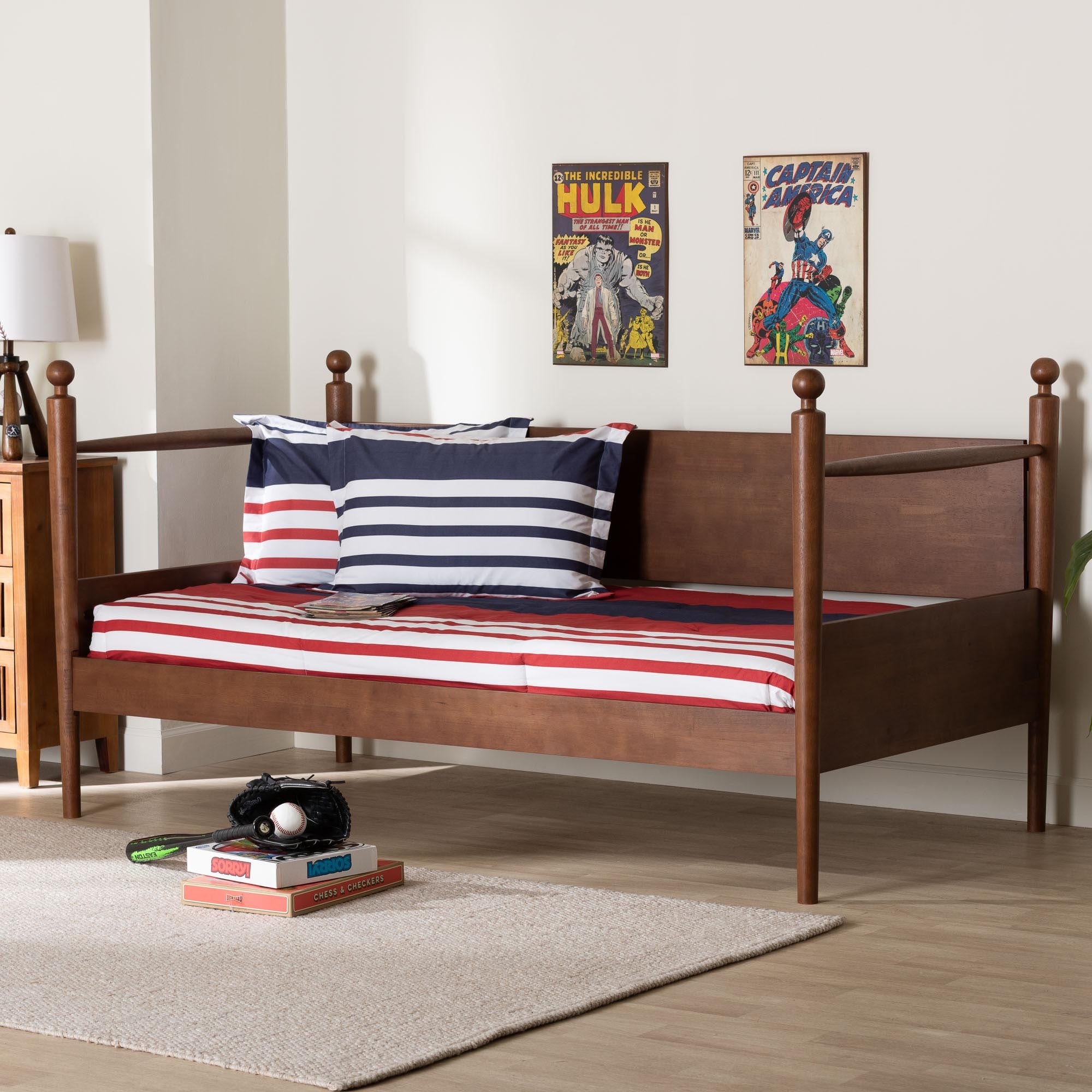 Gianetta Wooden Daybed With Spindle Posts Classic Cottage Style Bed Frame With Guardrail Back Solid Wood Daybed