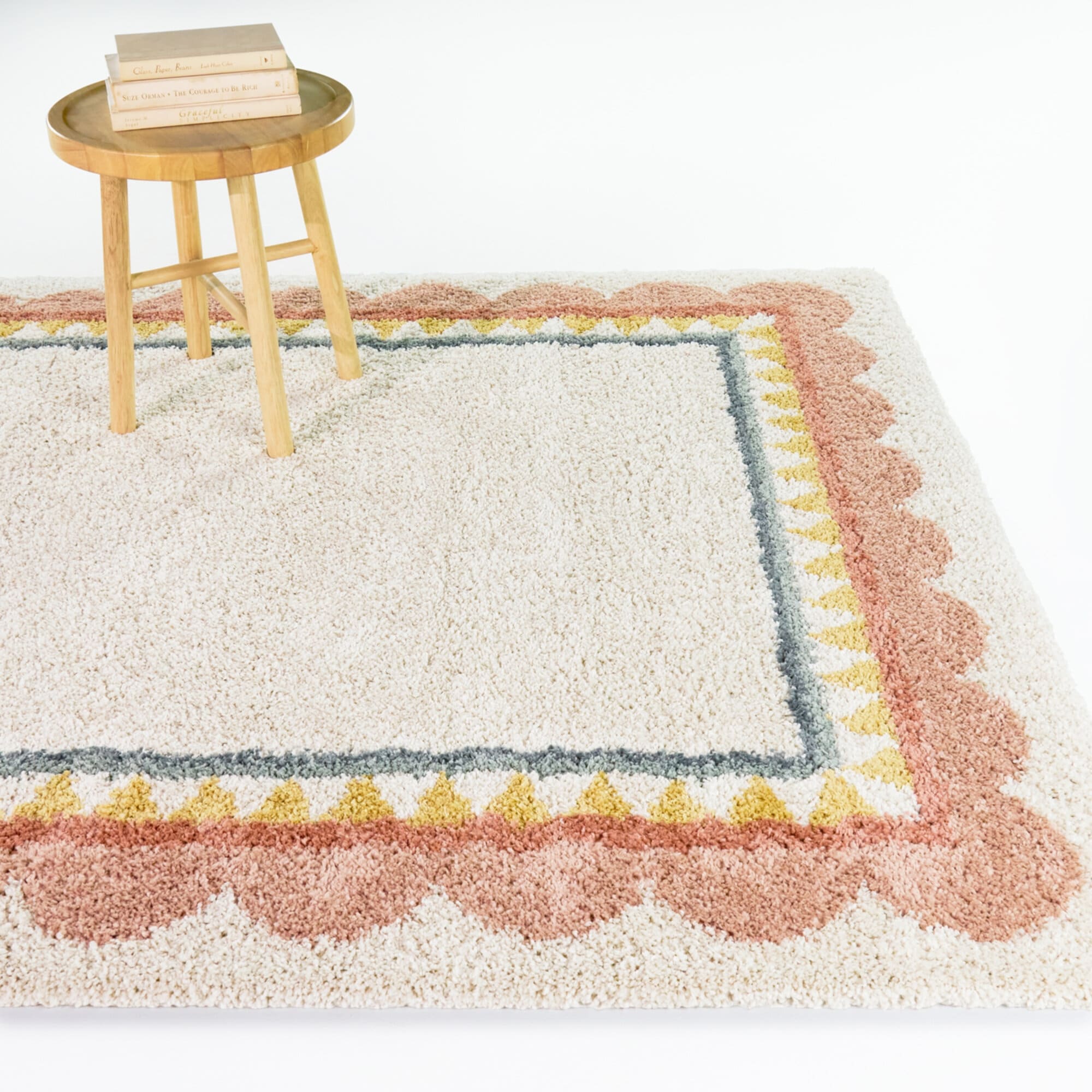 Ginette Scallop Border Area Rug