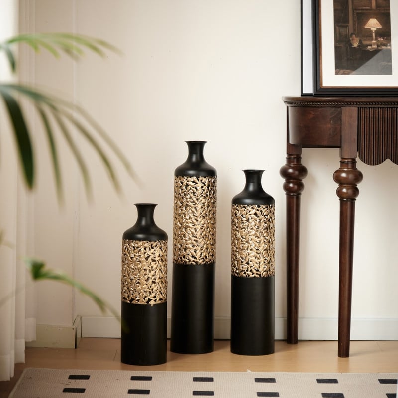 Glamorous Gold Black Metal Floor Vases Set Of 3 Large Geometric Cylinder Decor For Modern Interiors