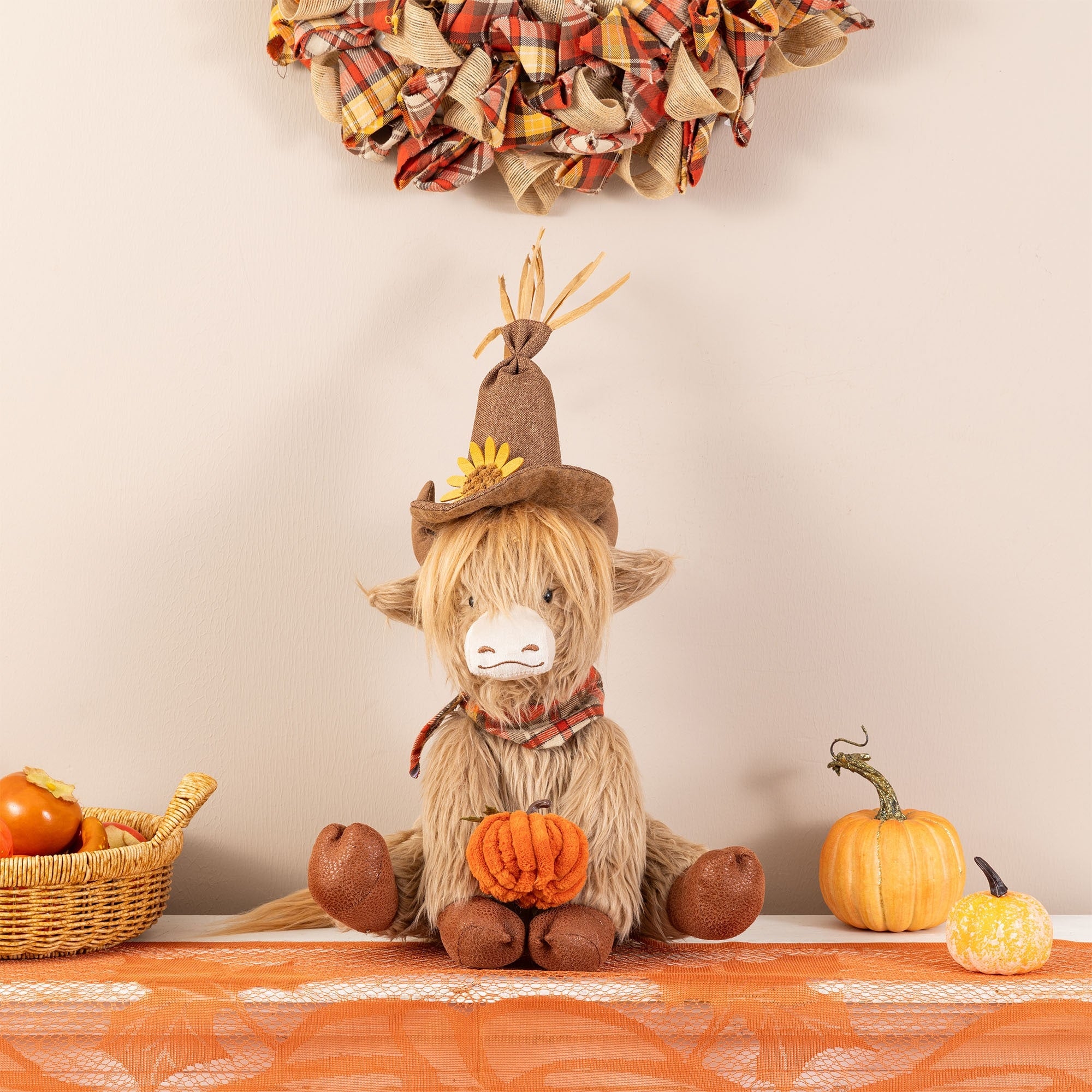 Glitzhome 17.75 H Fall Fabric Highland Cow Shelf Sitter