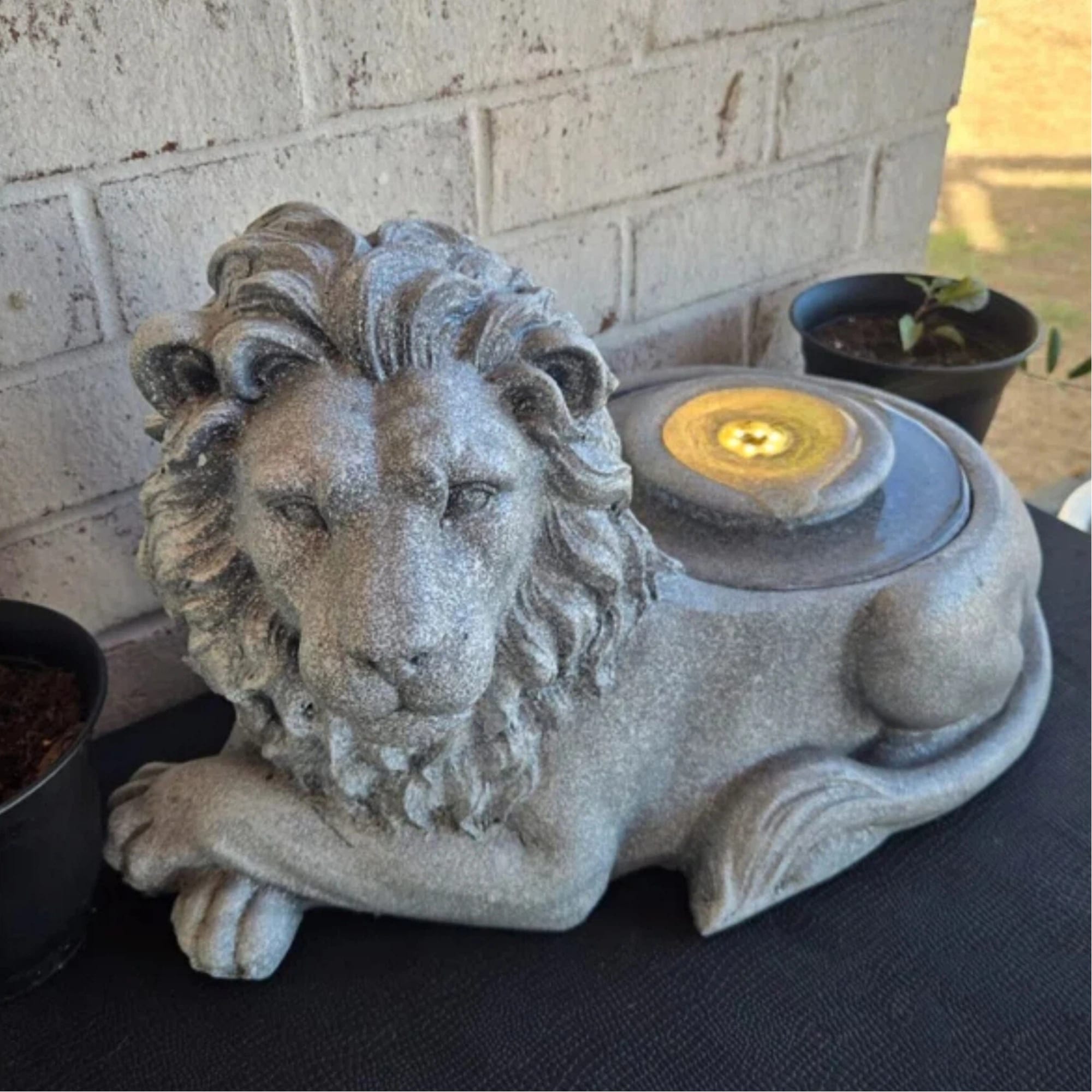 Glitzhome 20 L Polyresin Lying Lion Indoor Fountain Floor Standing Water Feature For Garden Yard Patio Porch Decor
