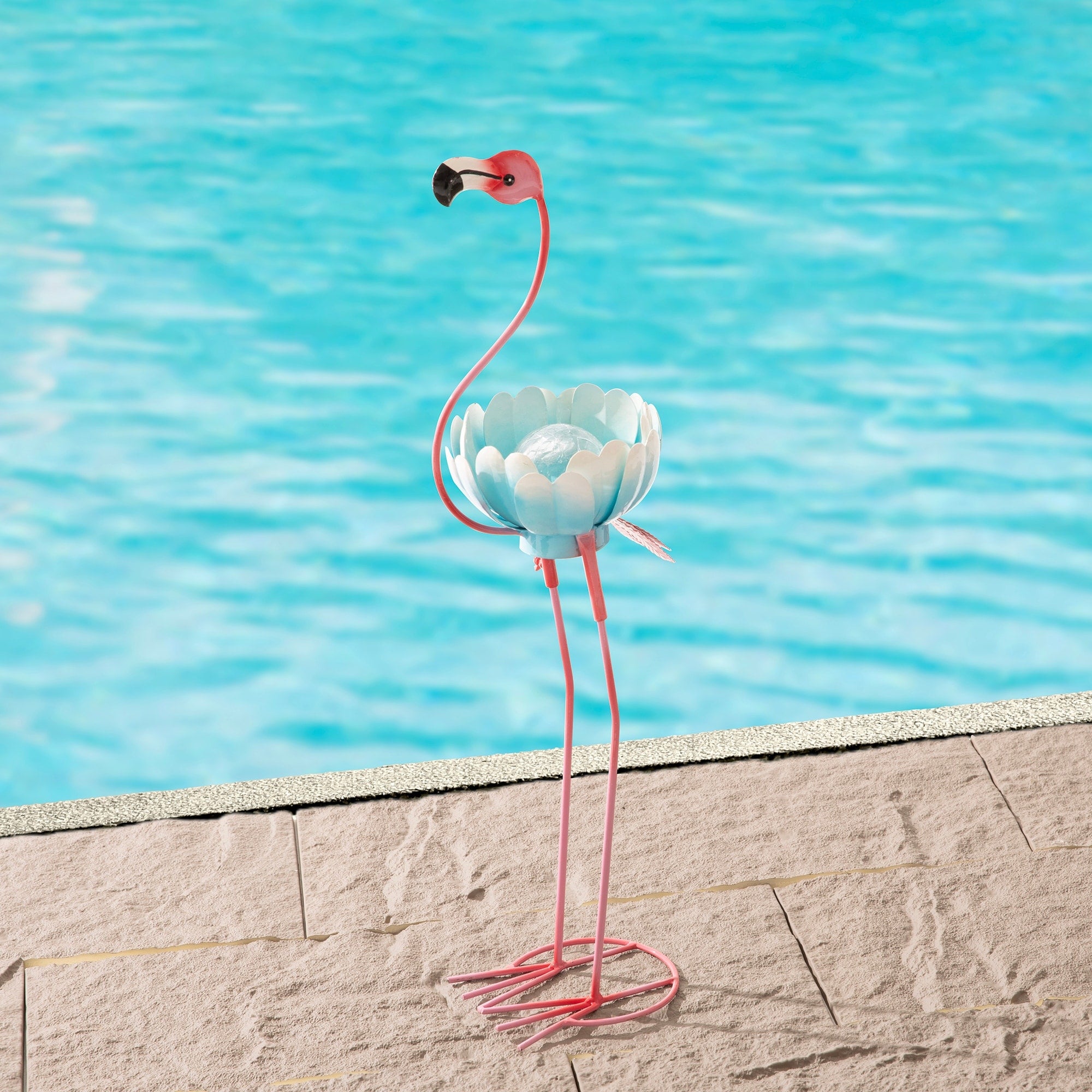 Glitzhome 26.25 H Metal Solar Lighting Standing Flamingo Garden Statue