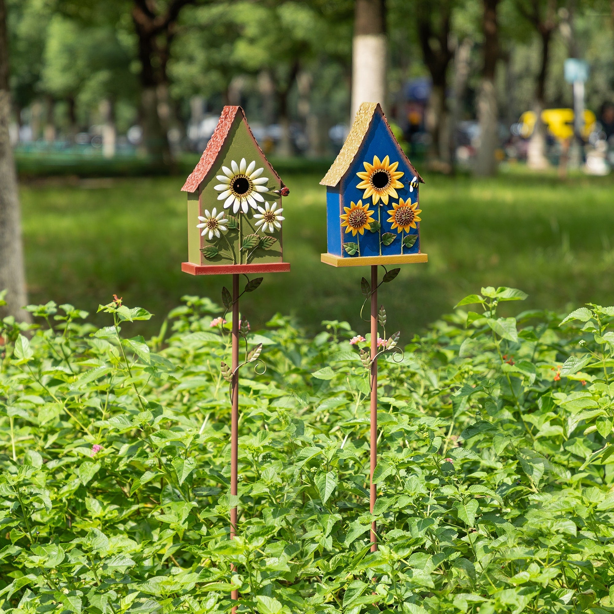 Glitzhome 52.5H Blue Green Metal Sunflower Decorative Garden Birdhouse With Stake