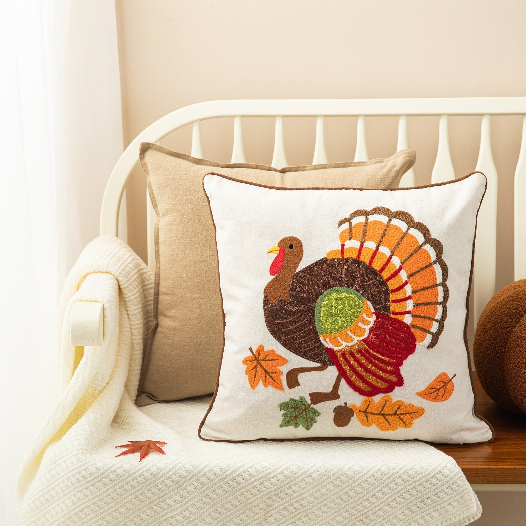 Glitzhome 16 L Thanksgiving Fall Embroidered Pillow