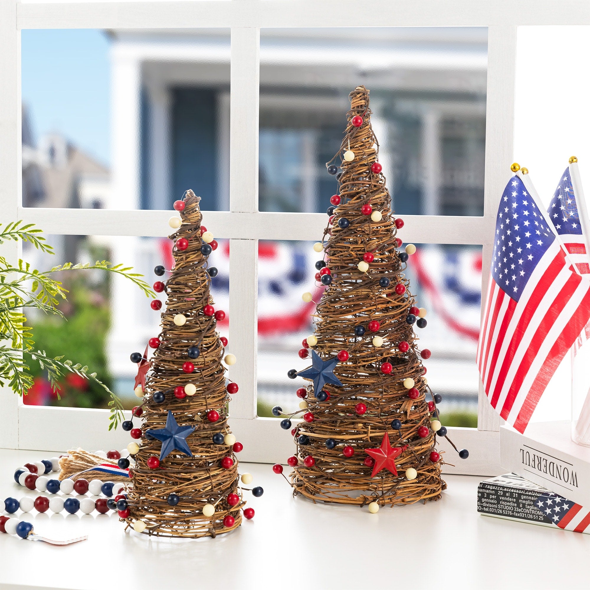 Glitzhome Set Of 2 Patriotic Americana Rattan Stars And Berry Cone Table Tree