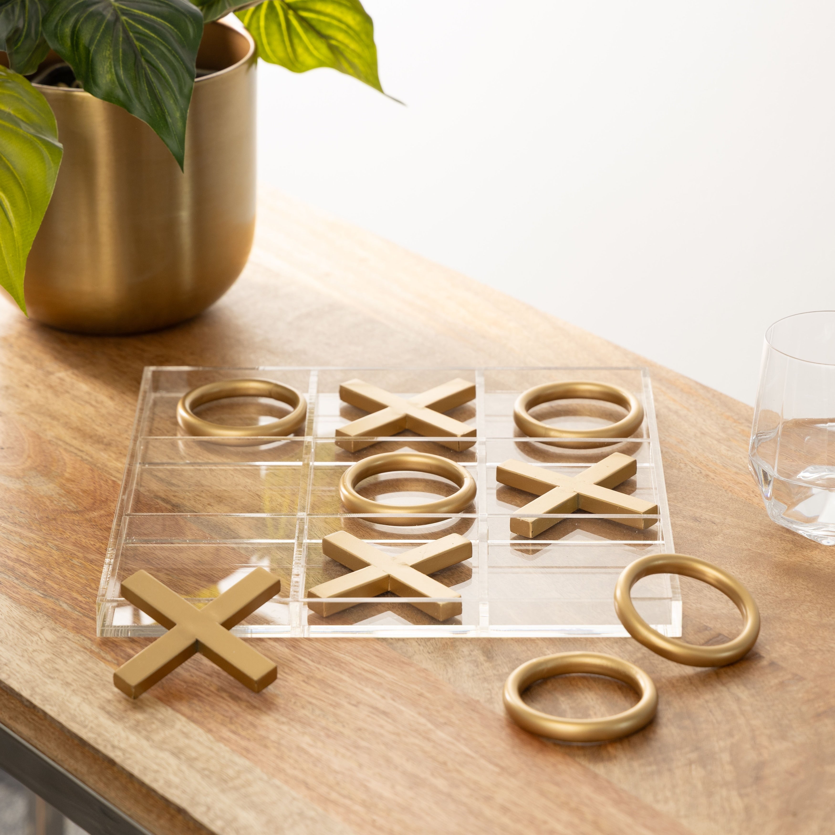 Modern Acrylic And Iron Gold Tic Tac Toe Decor
