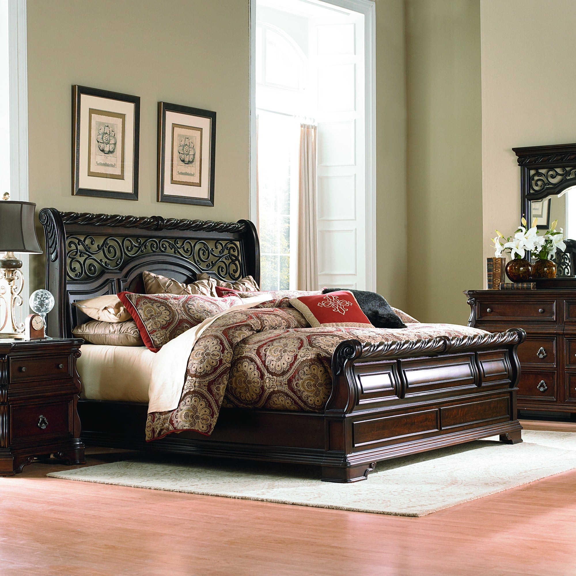 Gracewood Hollow Sulkuqi Brownstone Scrolled Sleighbed