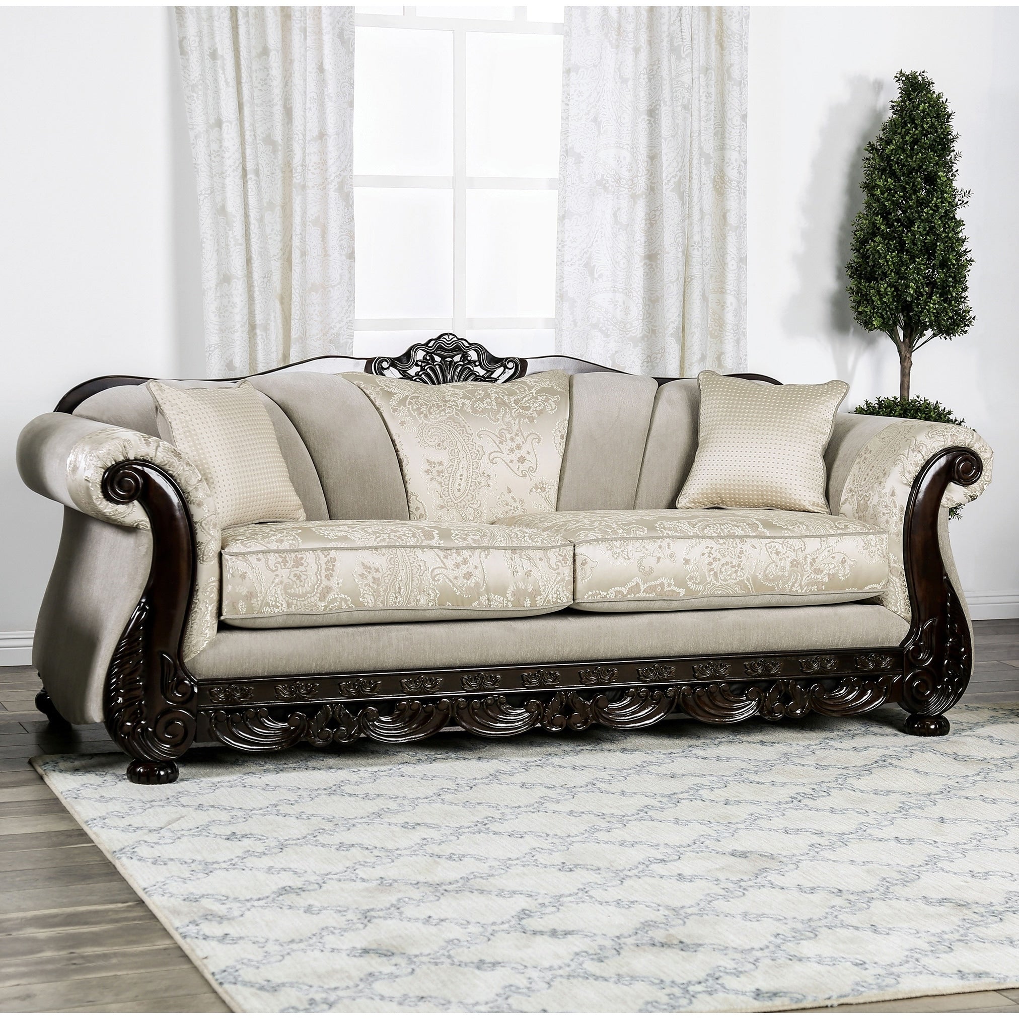 Gracewood Hollow Dikic Traditional Sofa