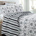 Gracewood Hollow Mekuli French Medallion 3 Piece Quilt Set