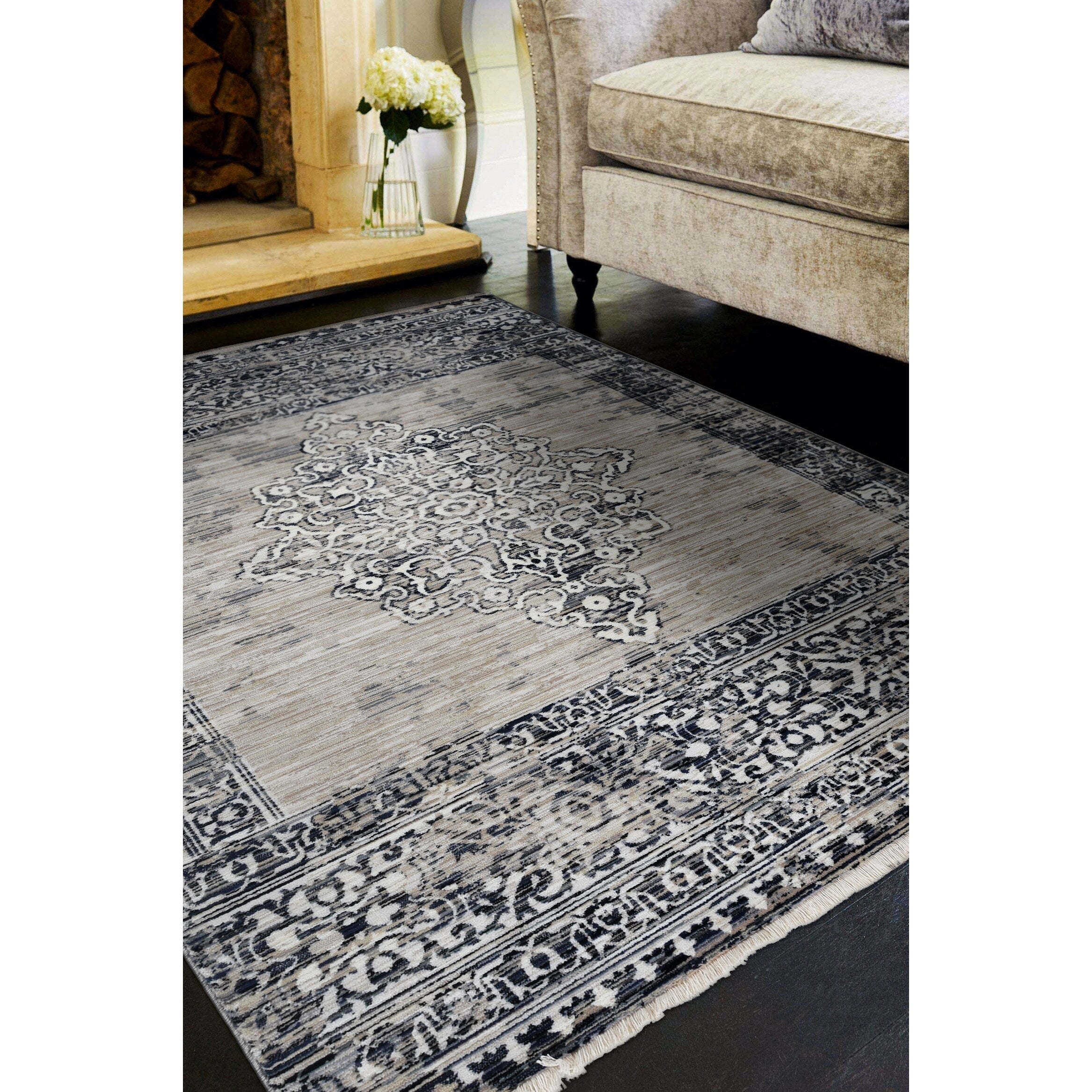 Gracewood Hollow Renza Distressed Boho Traditional Rug