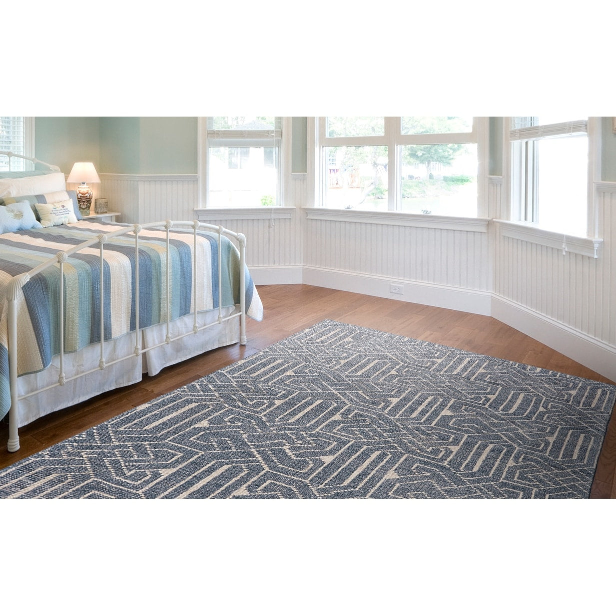 Frida Ivory Gray 39 X 57 Accent Rug