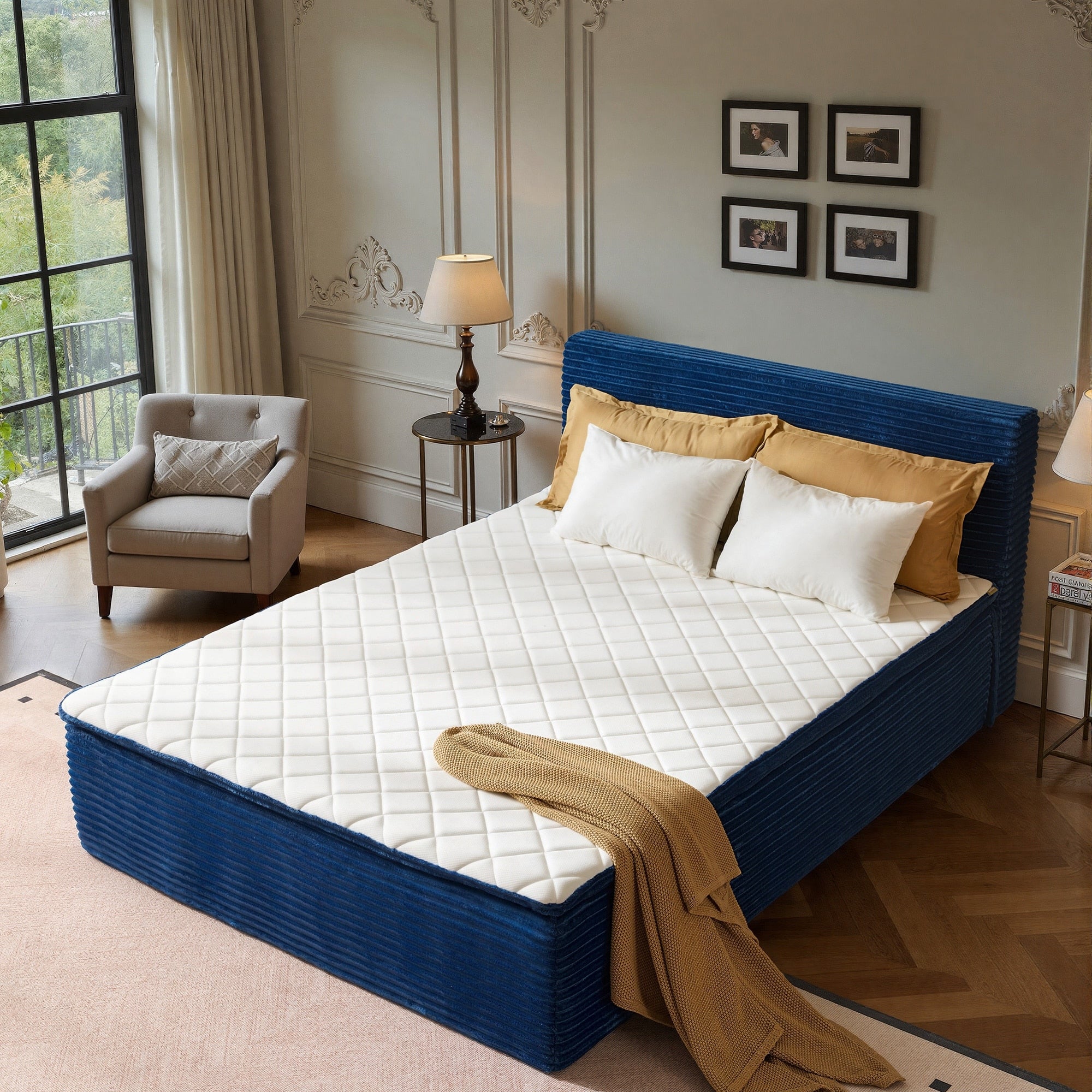 Hooowooo Modern Upholstered Bed