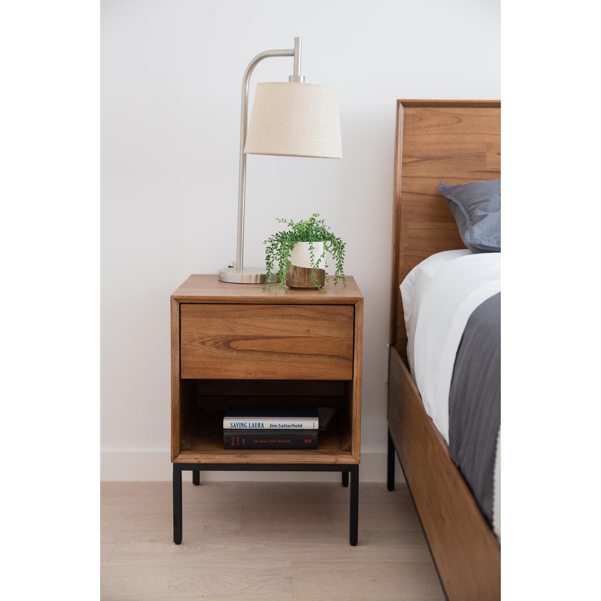 Hathaway 1 Drawer Night Stand