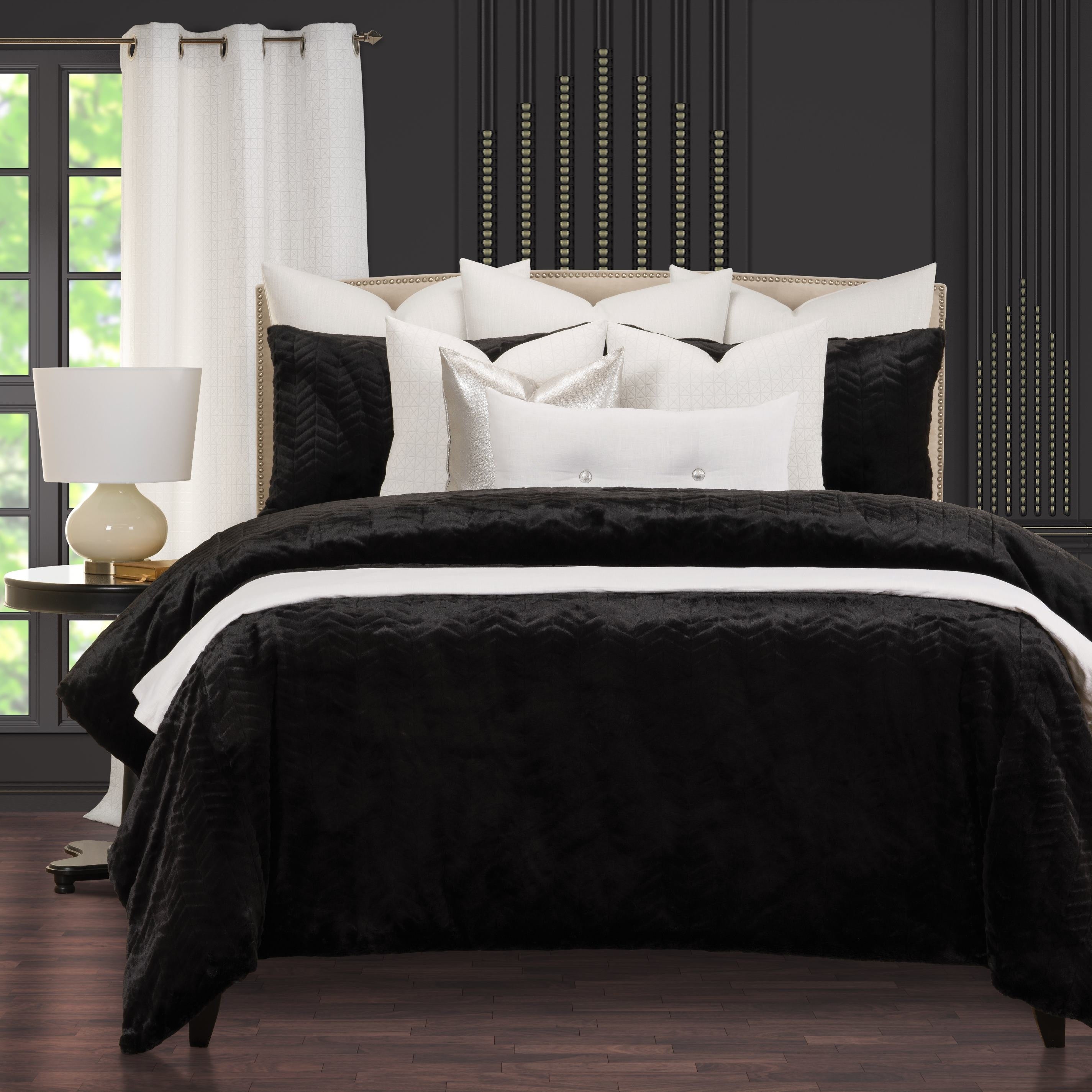 High Kicks Lavish Faux Fur Supreme Duvet Cover And Insert Set