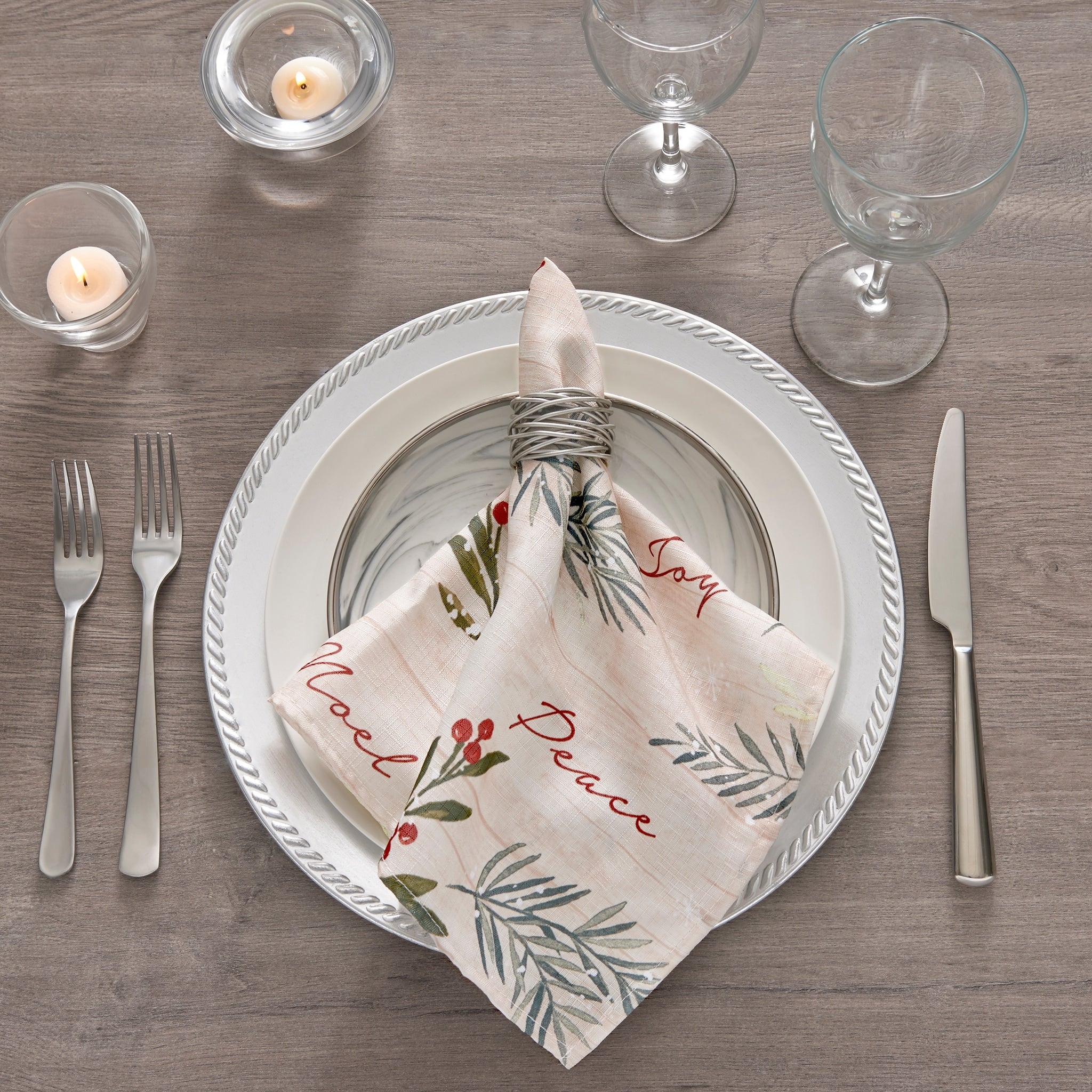Holiday Tree Trimmings Napkins Set Of 8 17 X17
