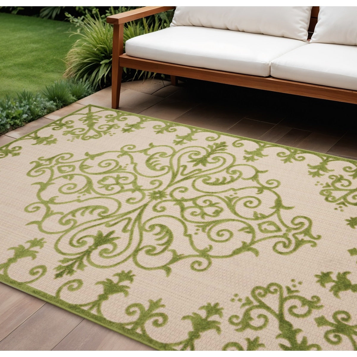 Homeroots Contemporary Rectangle Outdoor Rug 10 X 13