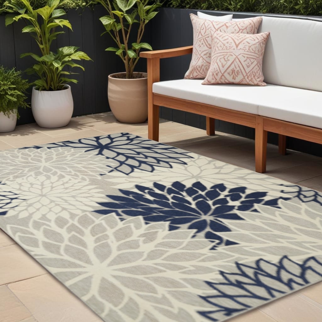 Homeroots Contemporary Rectangle Outdoor Rug 10 X 13