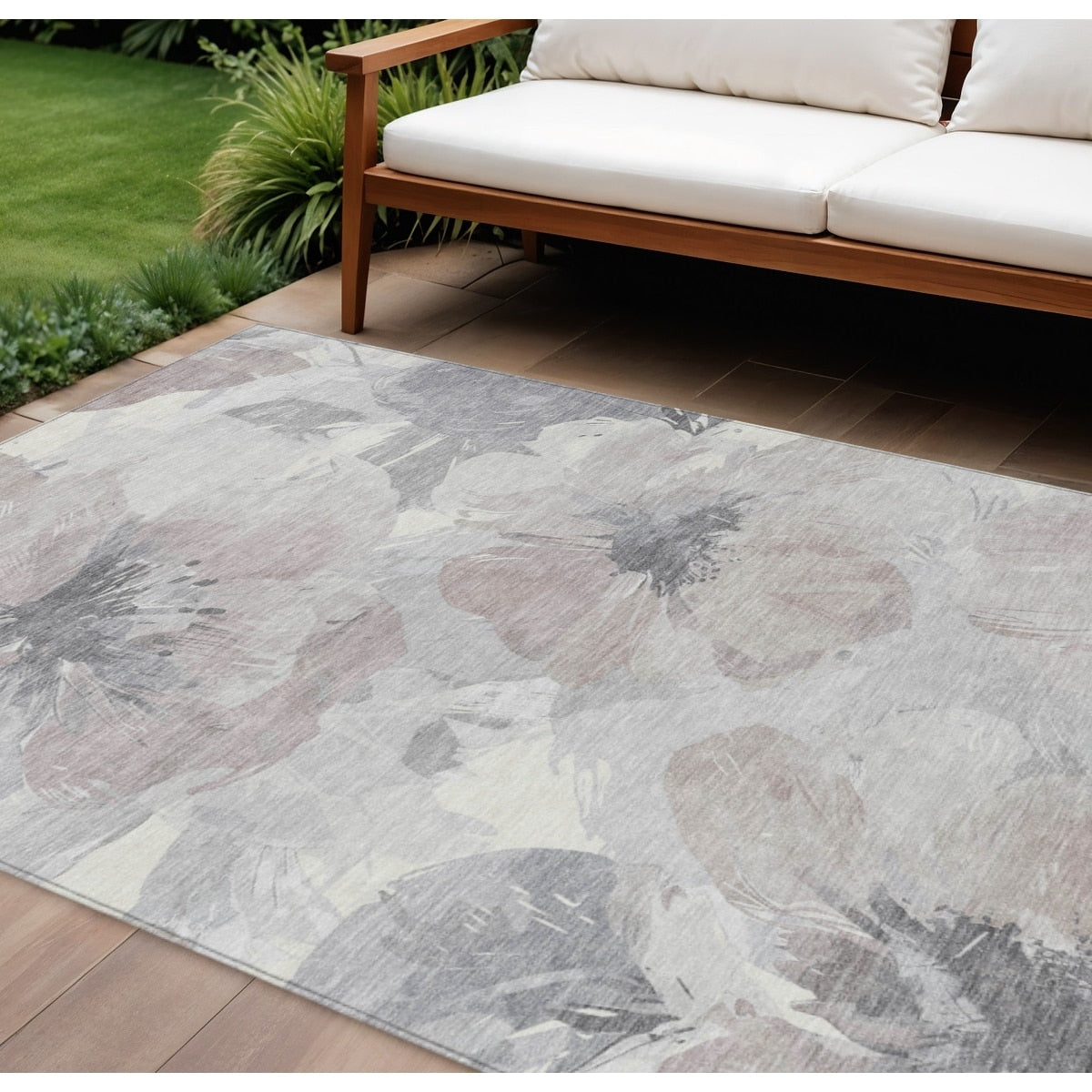 Homeroots Floral Transitional Rectangle Outdoor Rug