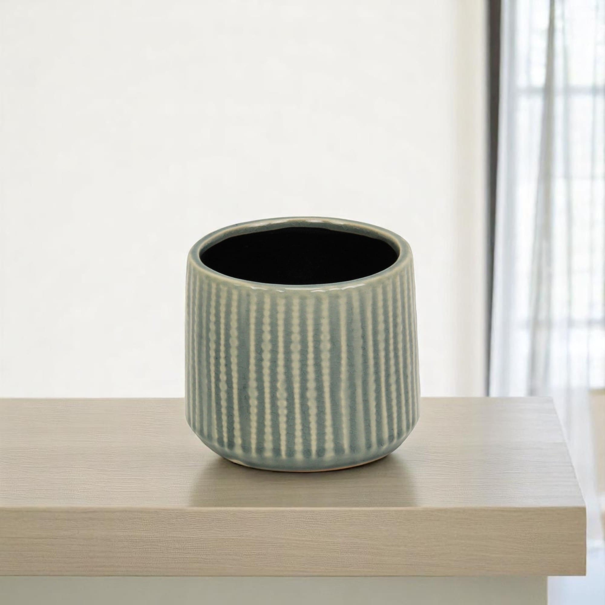 Homeroots Green Ceramic 25 Ounce Striped Round Distressed Pot Planter 4.75 In. X 4.25 In. X 4.75 In.