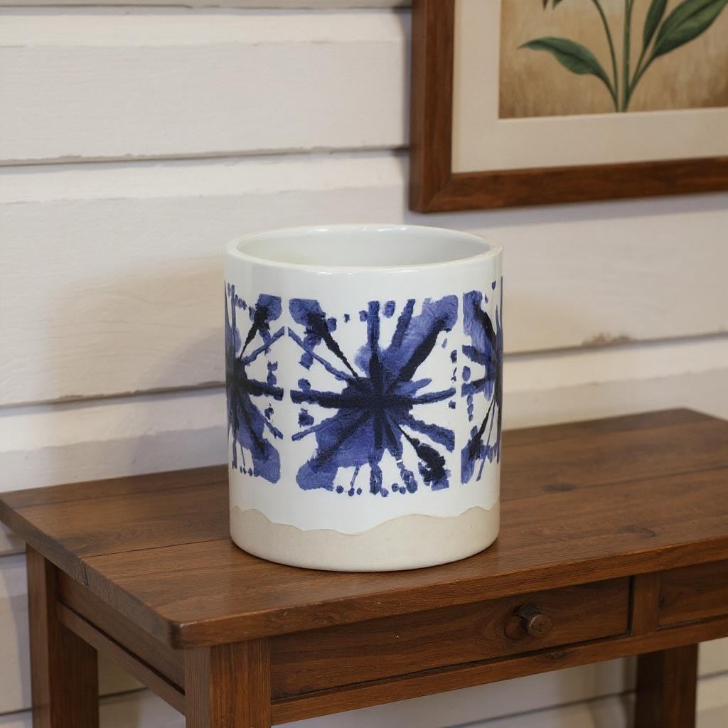 Homeroots Set Of Two White And Blue Ceramic 5 Ounce Abstract Round Pot Planters 5.50 In. X 6.00 In. X 5.50 In.