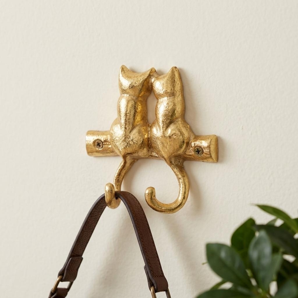 Homeroots Two Hook 5 Gold Cast Iron Cats Wall Hooks 4.75 In. X 4.75 In. X 1.25 In.