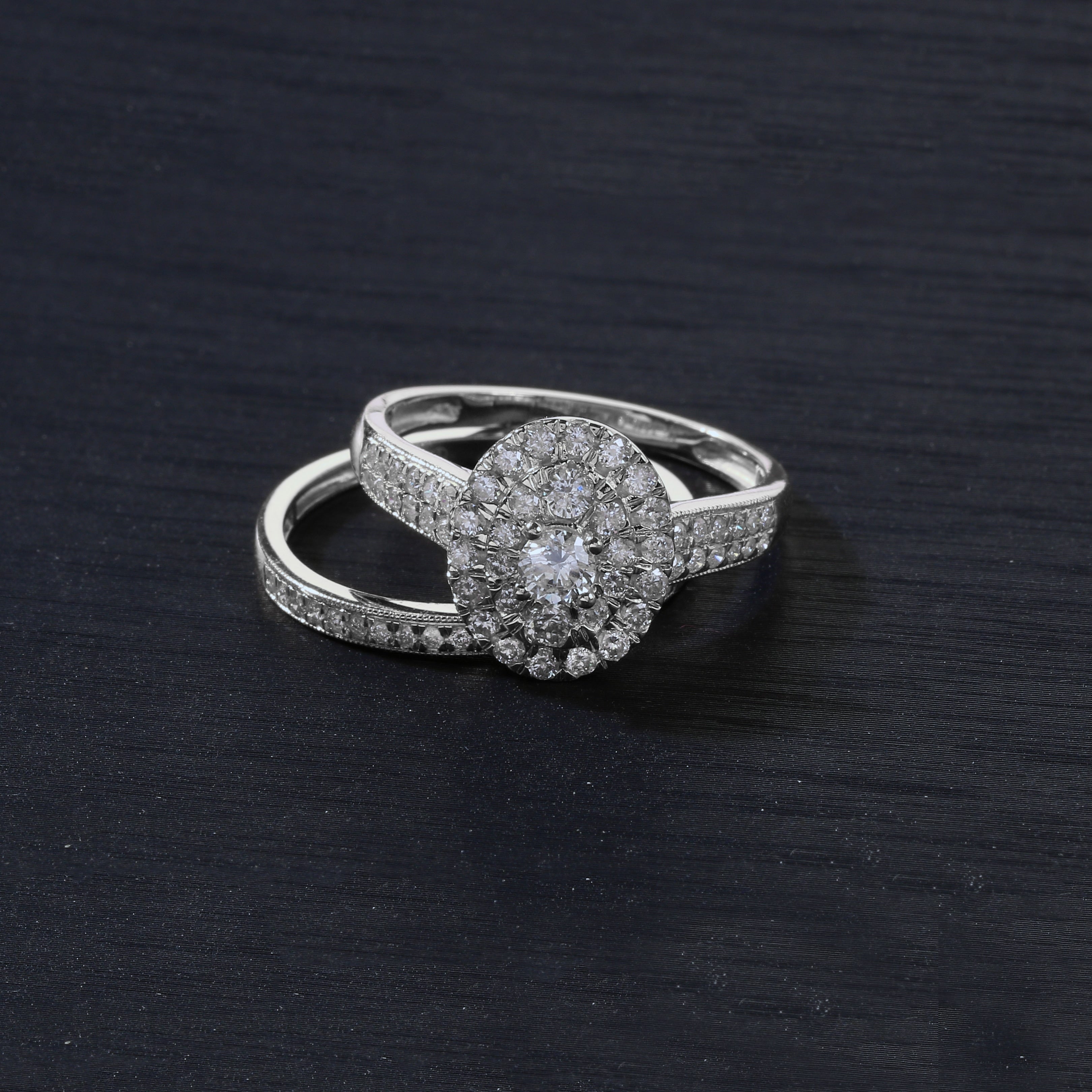 De Couer 1Ct Tdw Diamond Oval Frame Bridal Set White