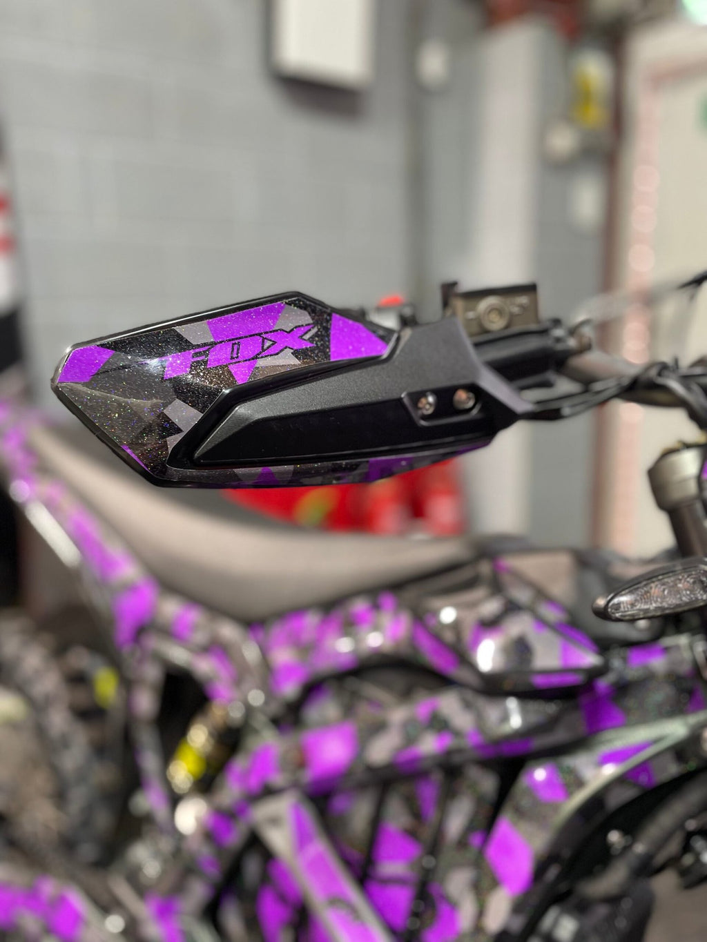 ULTRA BEE FOX RACING FULL COVERAGE GRAPHICS KIT