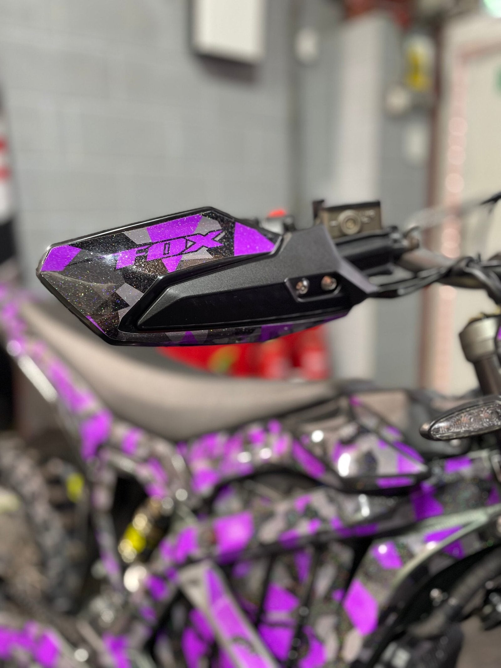 ULTRA BEE FOX RACING FULL COVERAGE GRAPHICS KIT