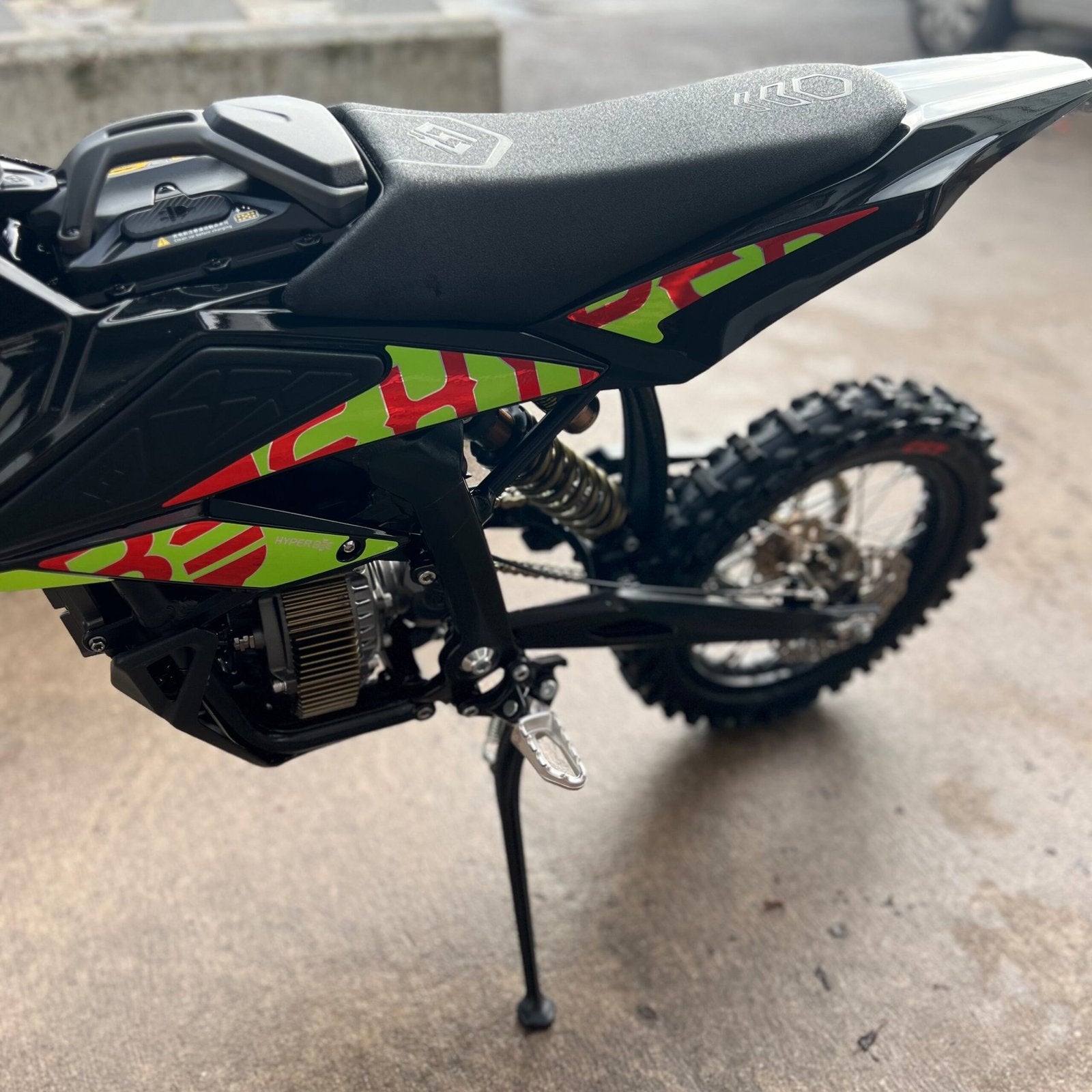 USED SUR RON HYPER BEE GREEN BIG WHEEL