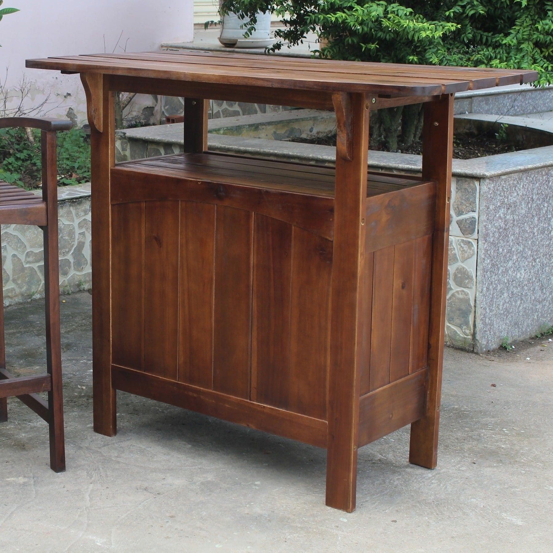International Caravan Highland Outdoor Bar Table