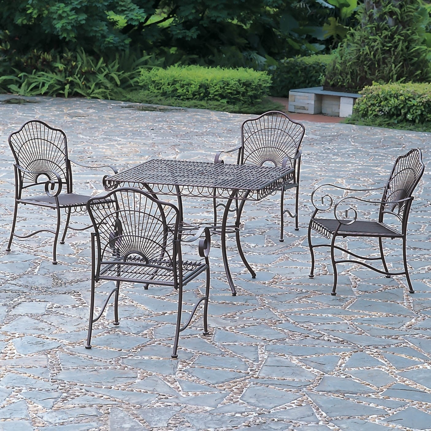 International Caravan Sun Ray Five Piece Iron Lawn Furniture Set