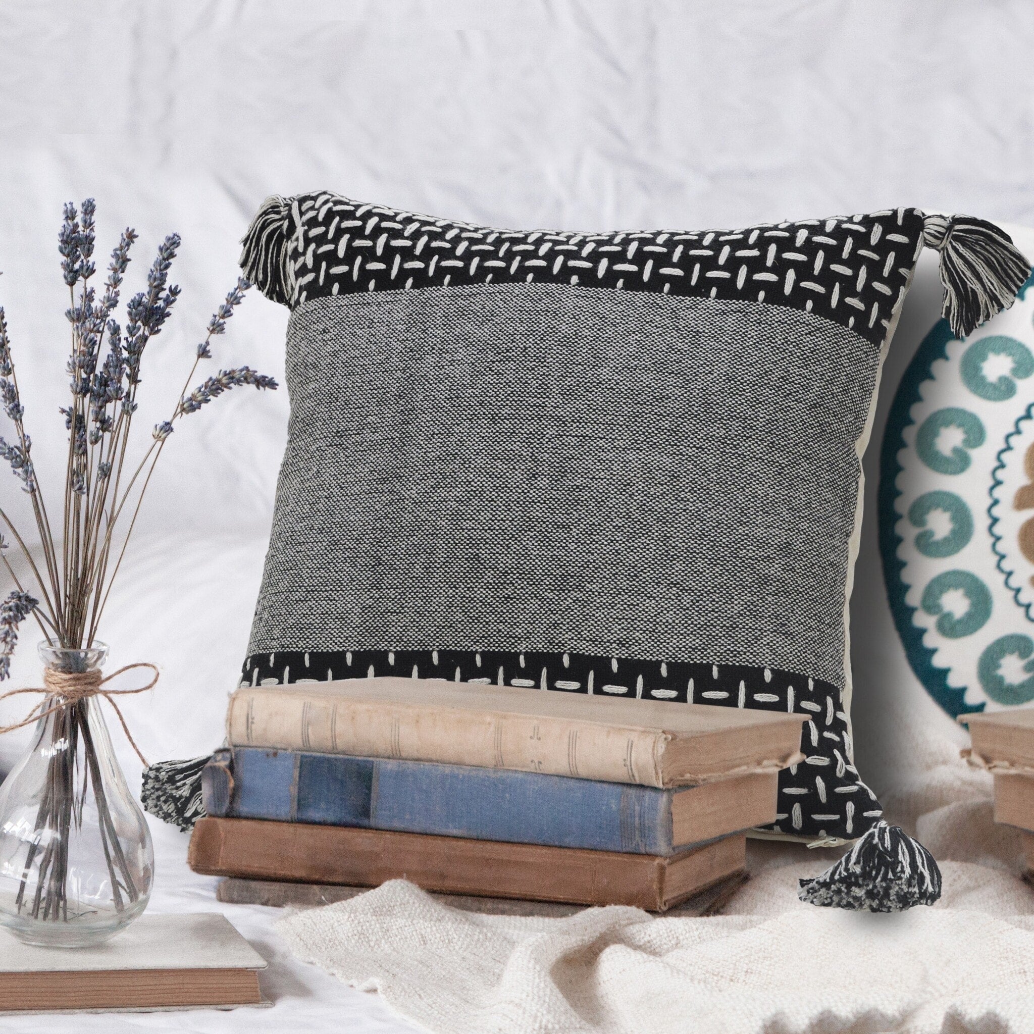 Interwoven Dash Geometric Throw Pillow With Tassels