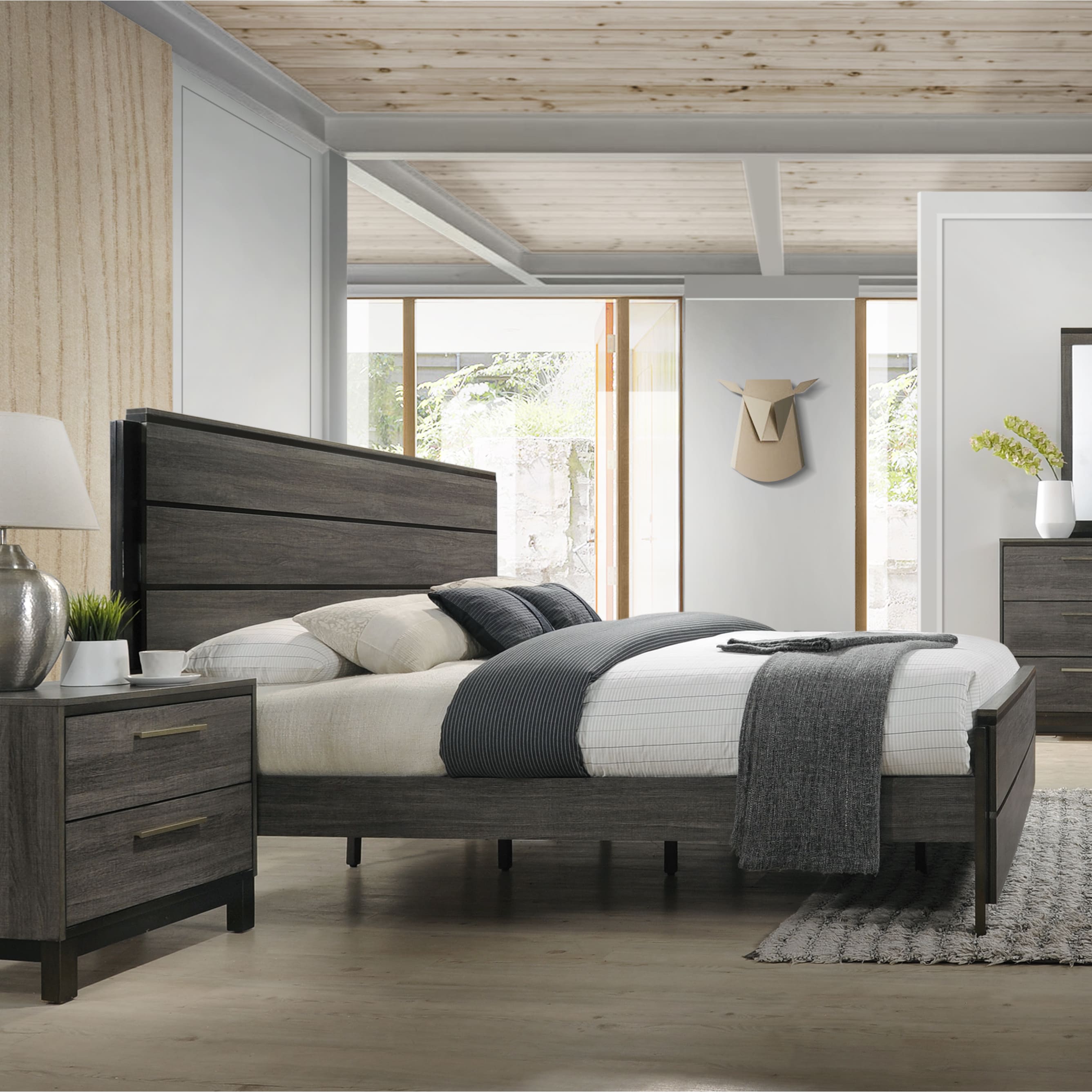 Ioana 187 Antique Grey Finish Wood King Size Bed