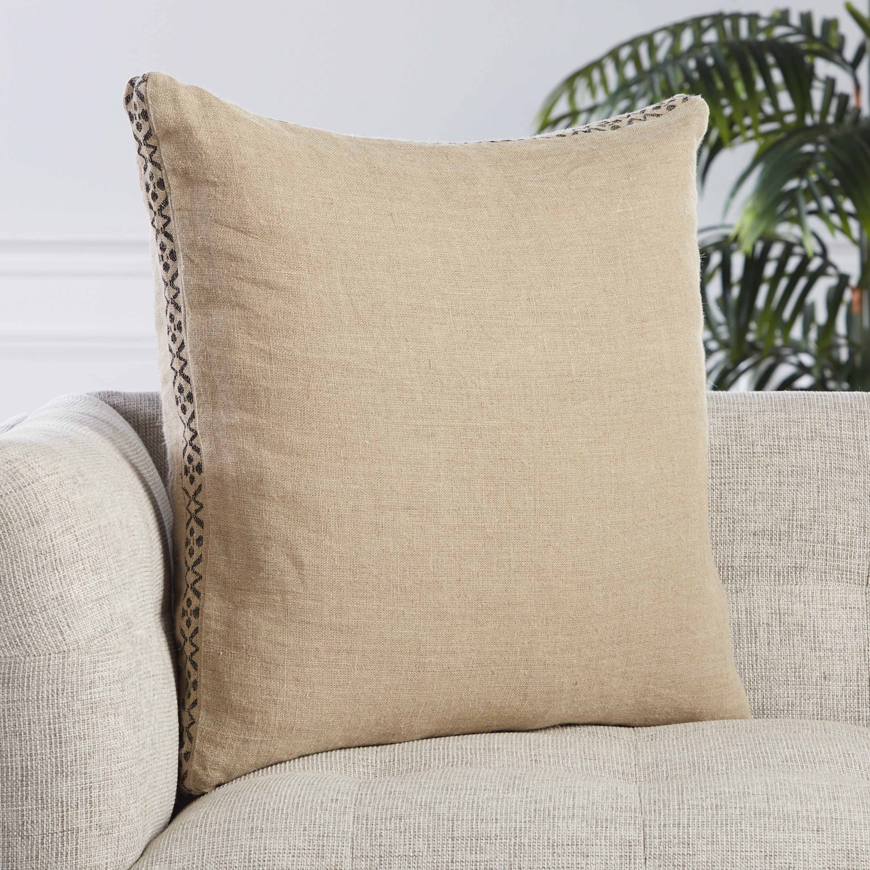 Ismay Border Pillow 24 Inch